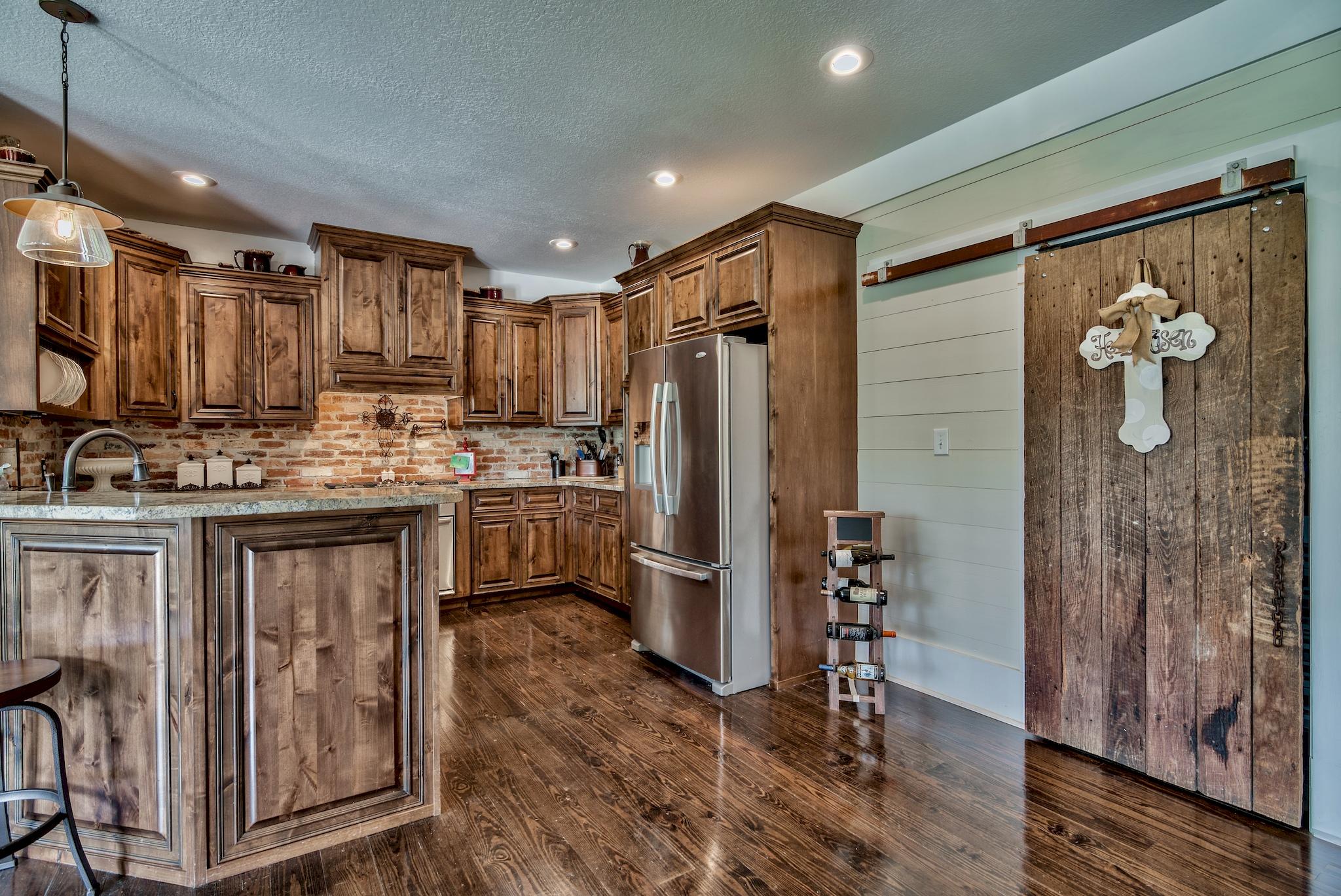 BAY PINE SHORES - Residential