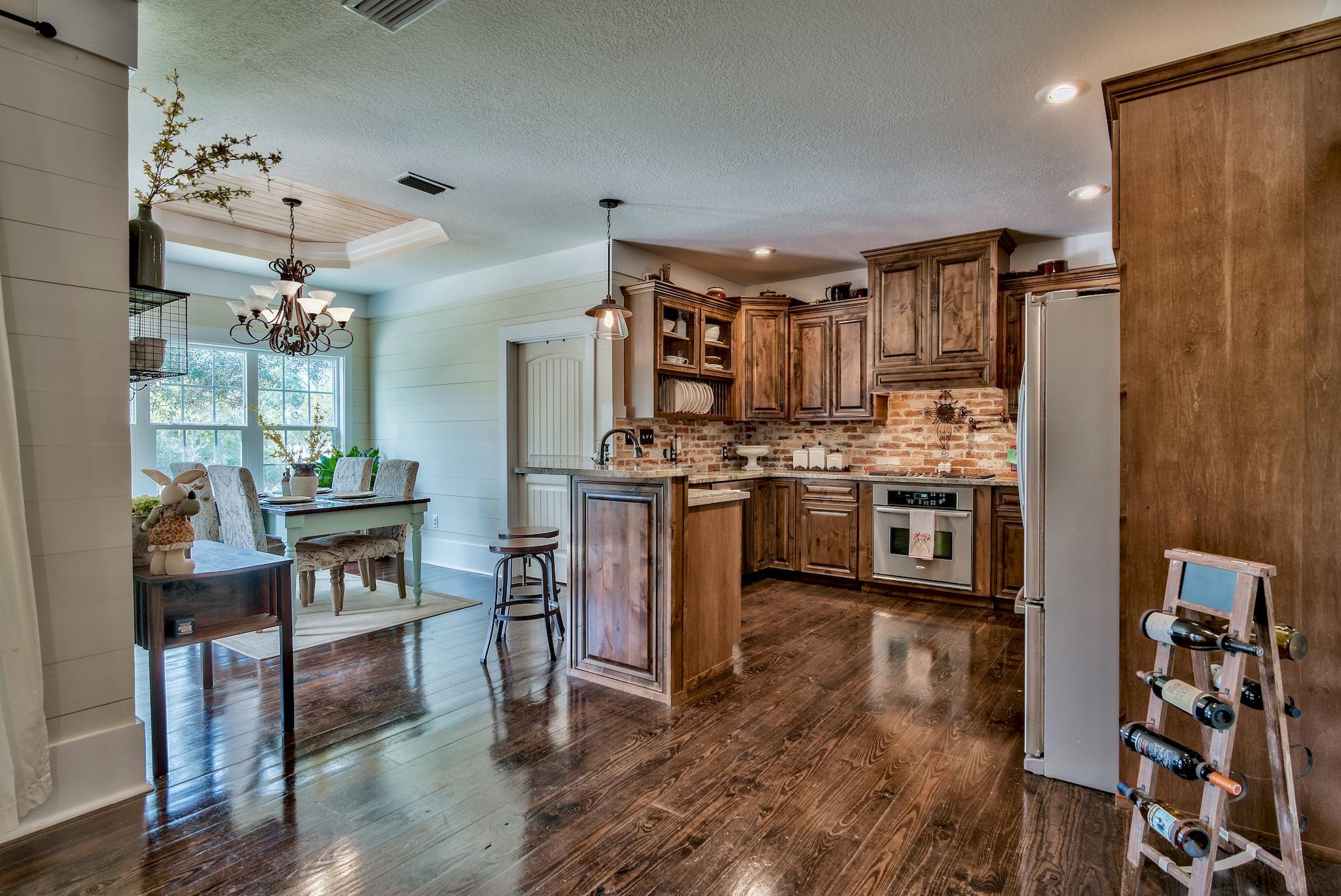 BAY PINE SHORES - Residential