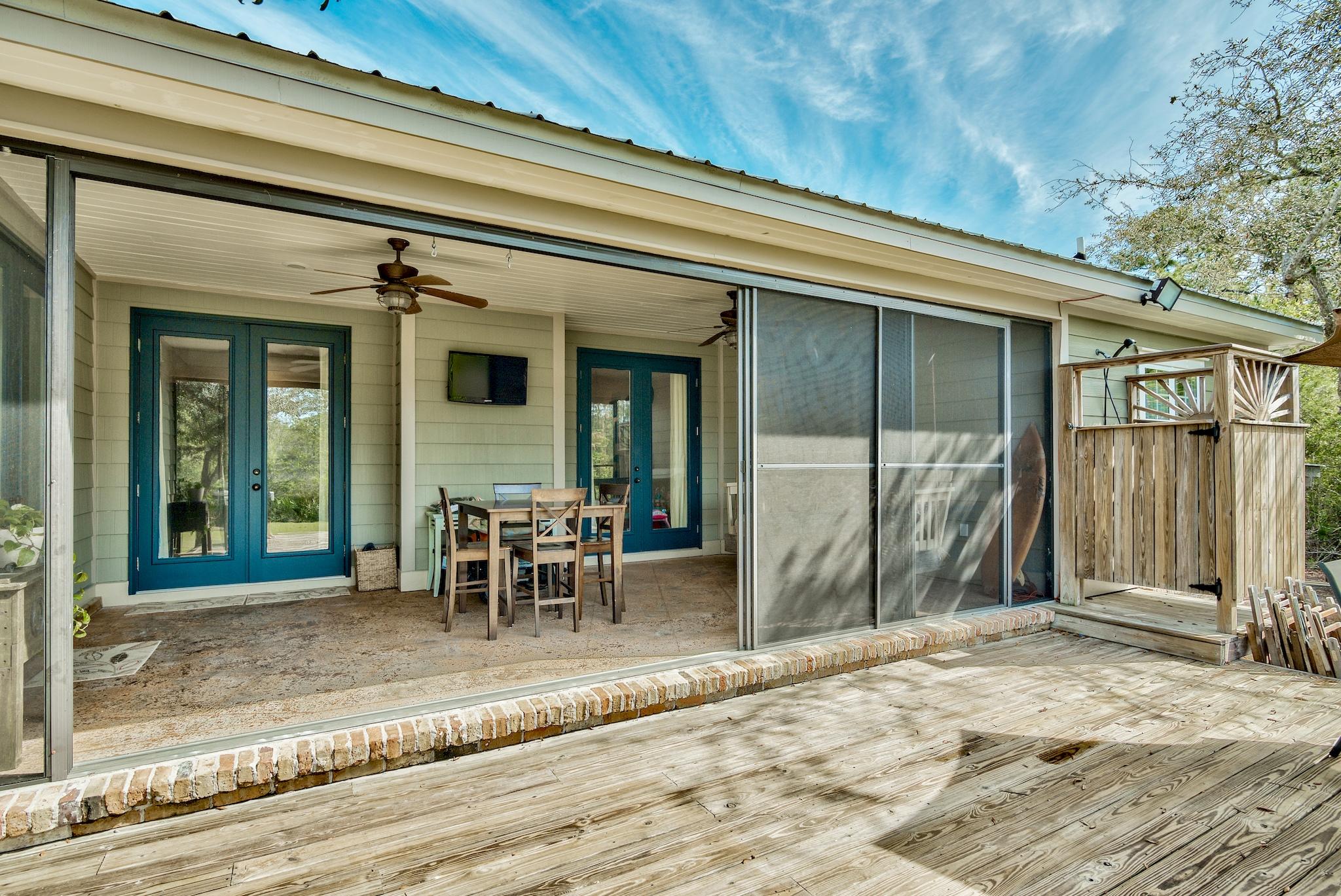 BAY PINE SHORES - Residential