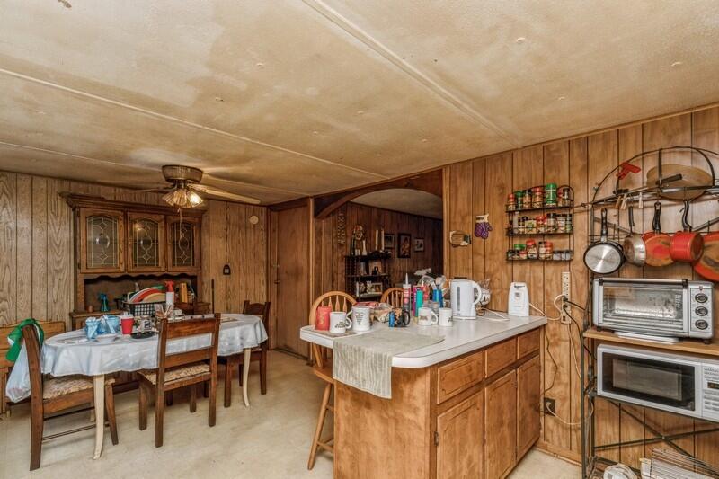 LEON HTS LOTS 1 & 2 BLK 3 - Residential