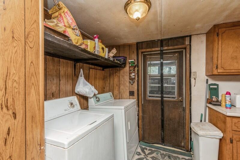 LEON HTS LOTS 1 & 2 BLK 3 - Residential