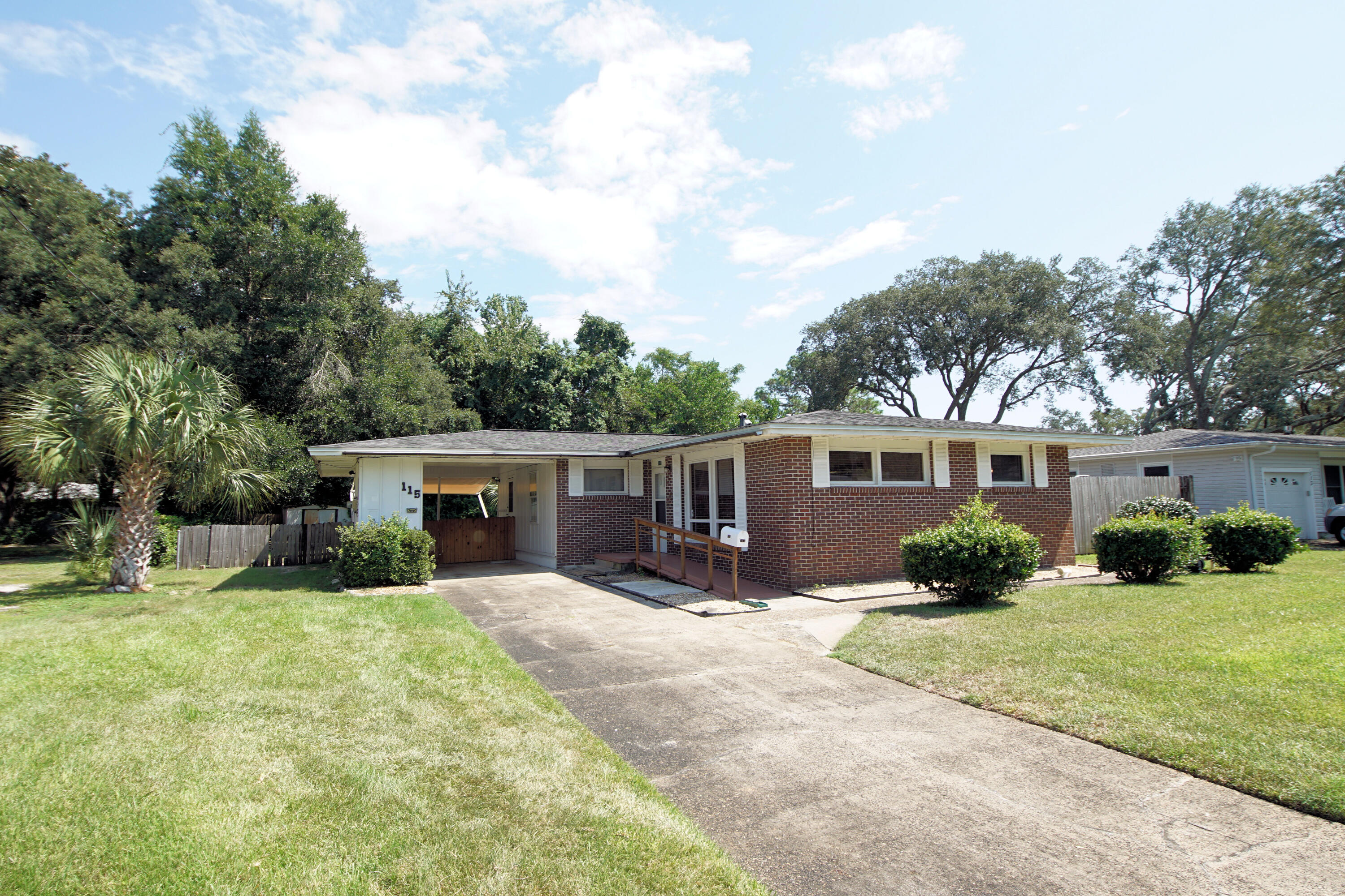 ELLIOTTS POINT 10TH ADDN - Residential