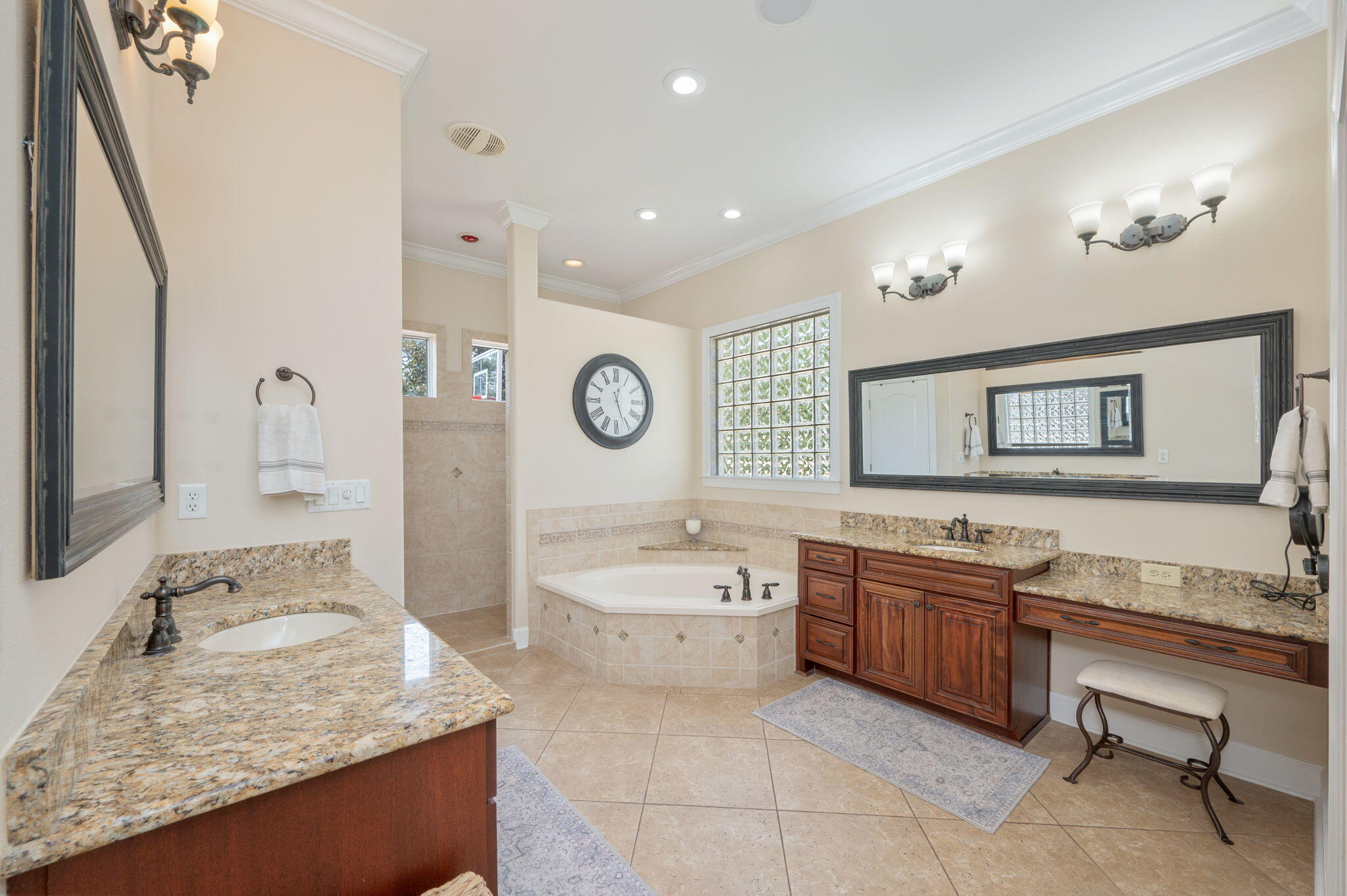 GLENLAKE PH 2 - Residential