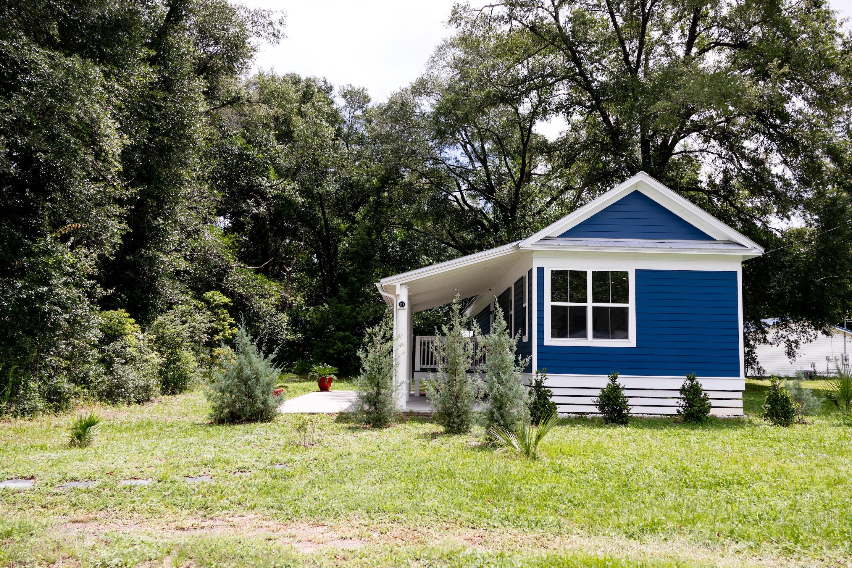 TOWN OF DEFUNIAK SPRINGS - Residential