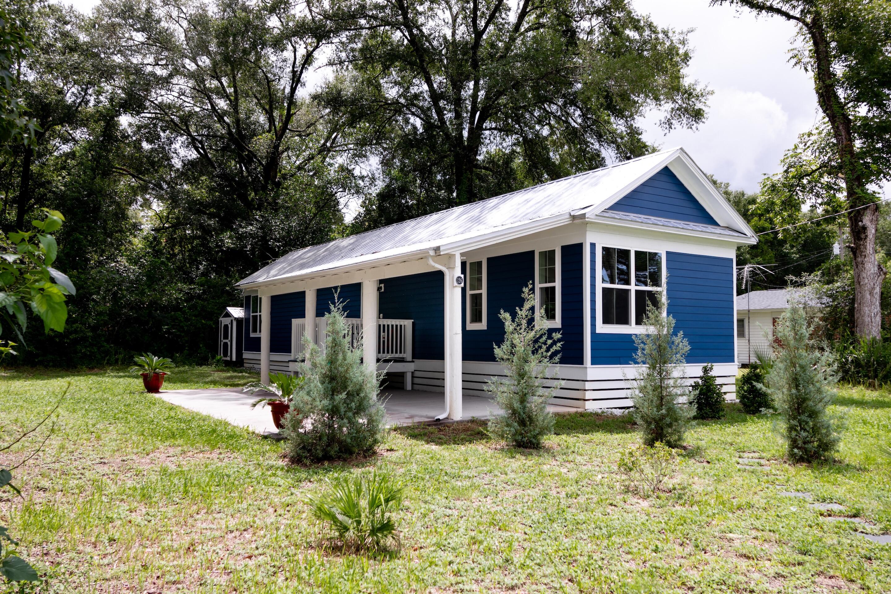 TOWN OF DEFUNIAK SPRINGS - Residential
