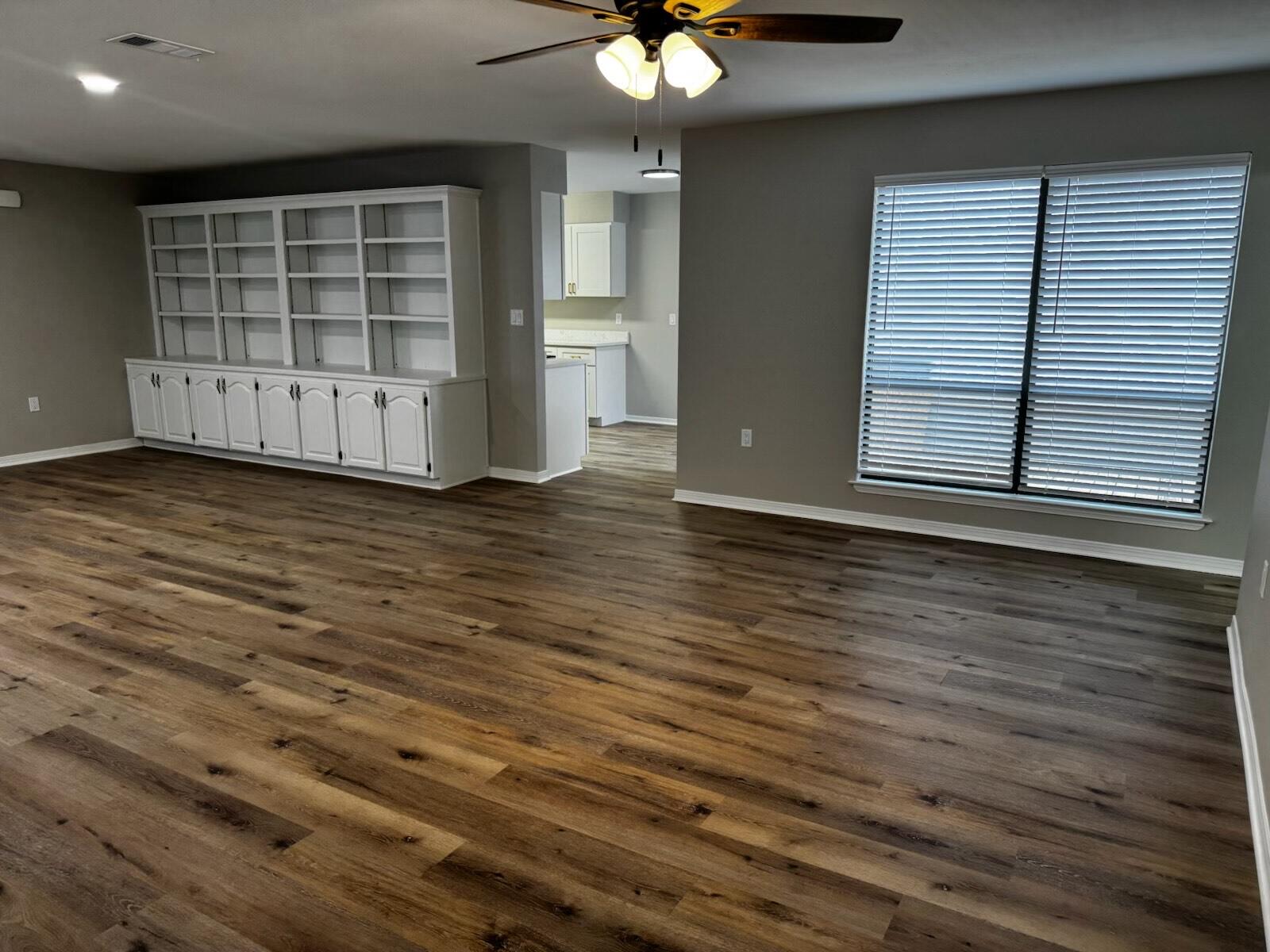 DONLABROOK GARDYNS - Residential Lease