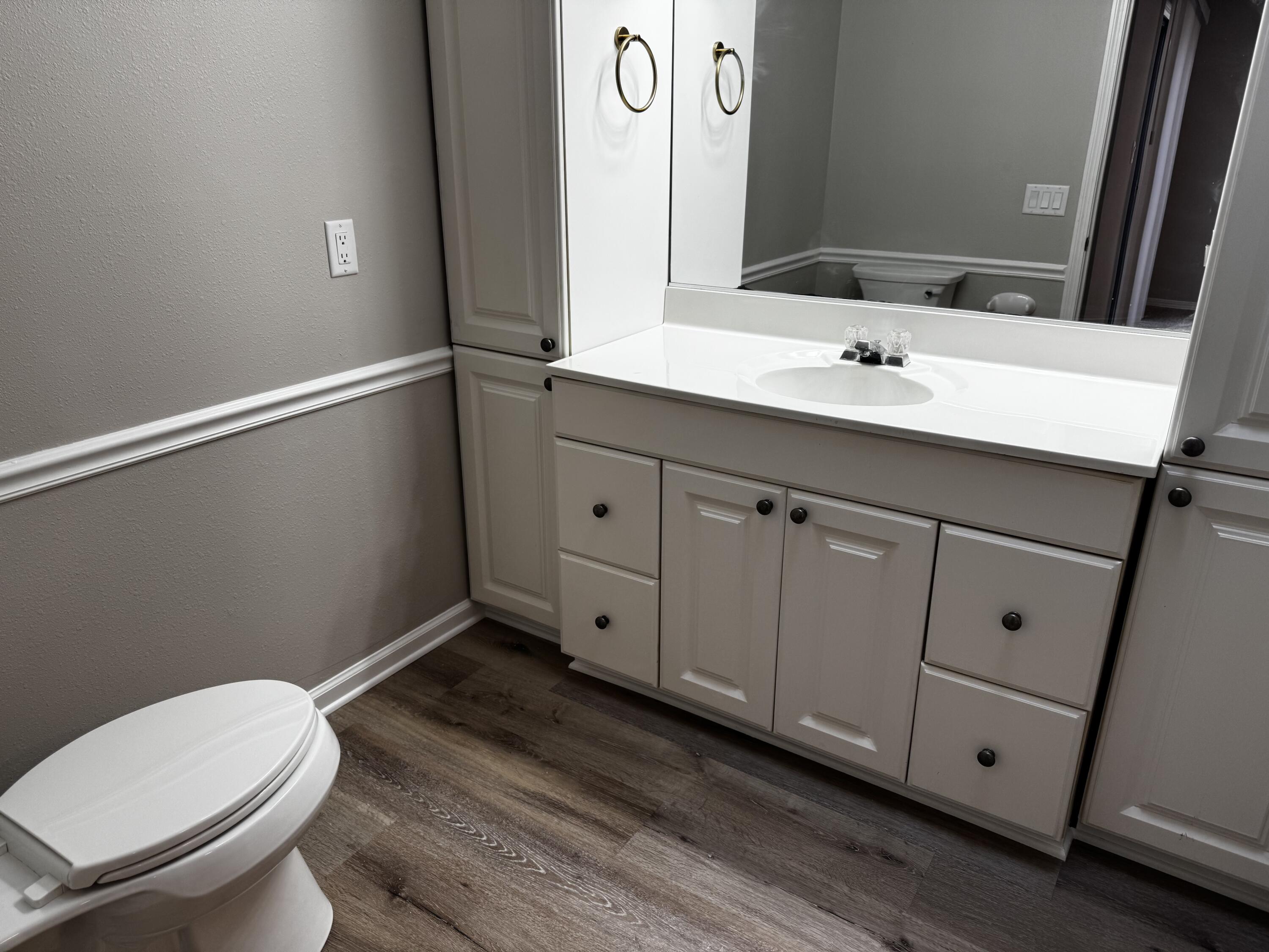 DONLABROOK GARDYNS - Residential Lease