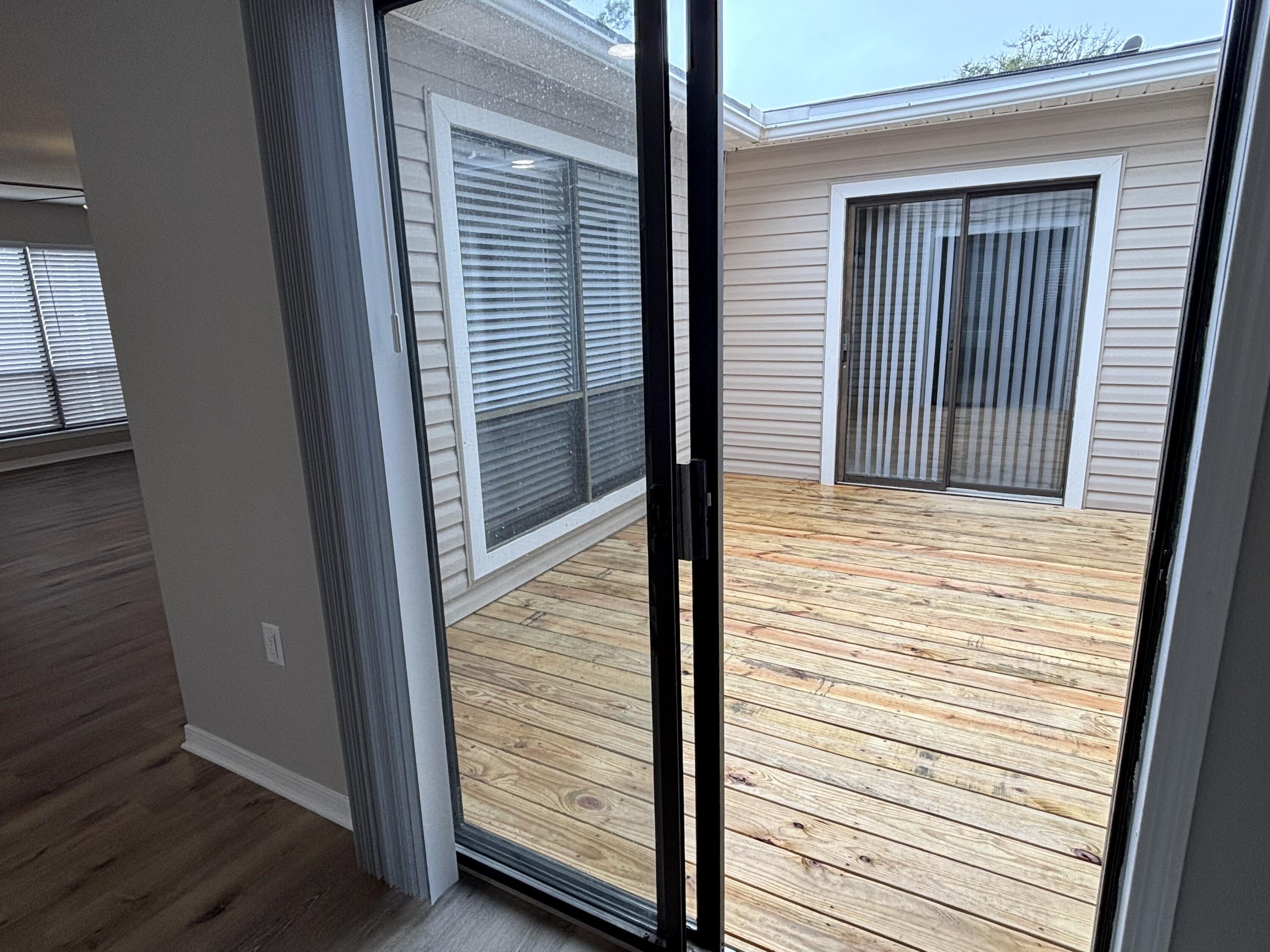 DONLABROOK GARDYNS - Residential Lease