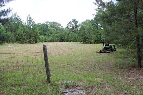 METES & BOUNDS - Land