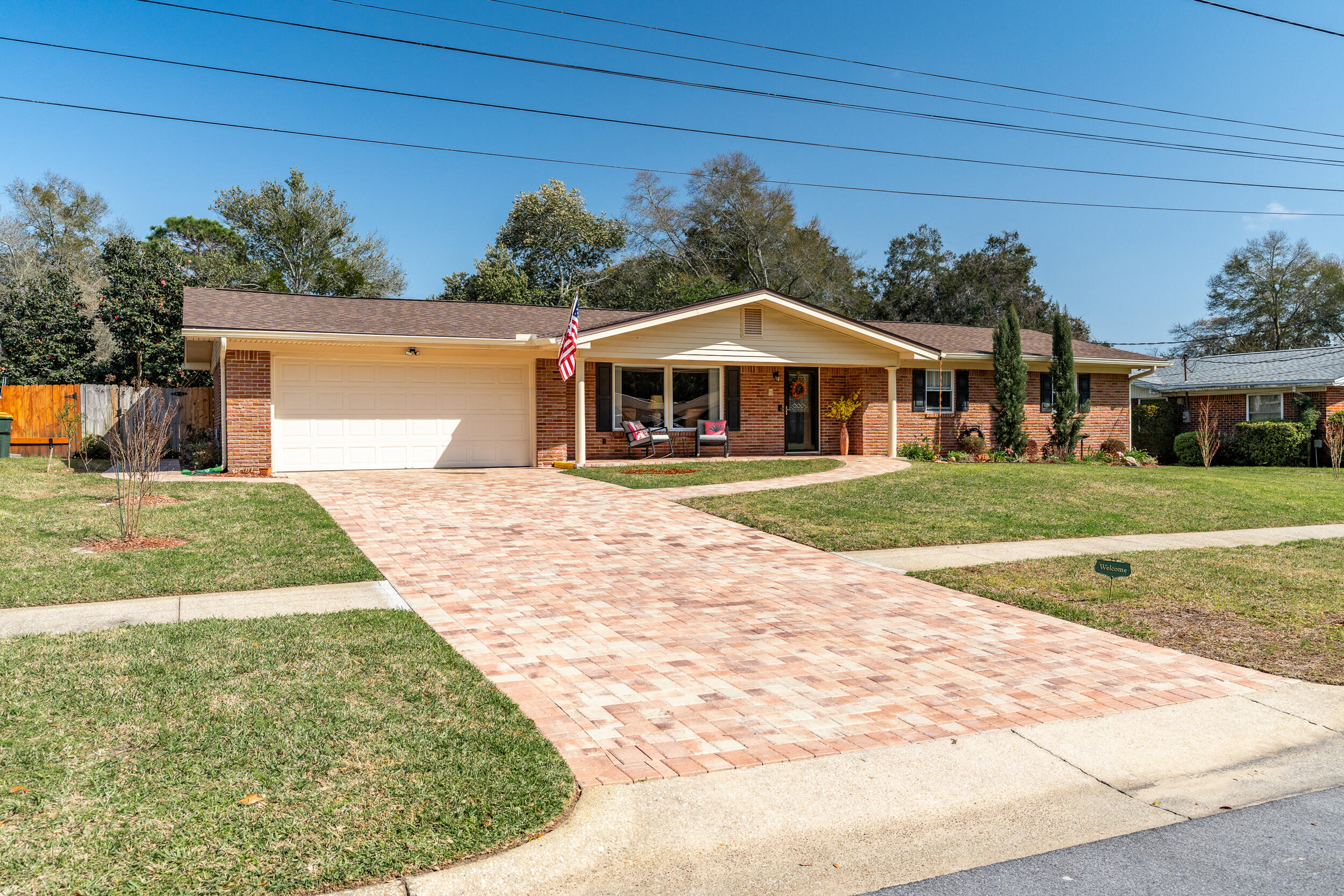 COUNTRY CLUB EST 1ST - Residential