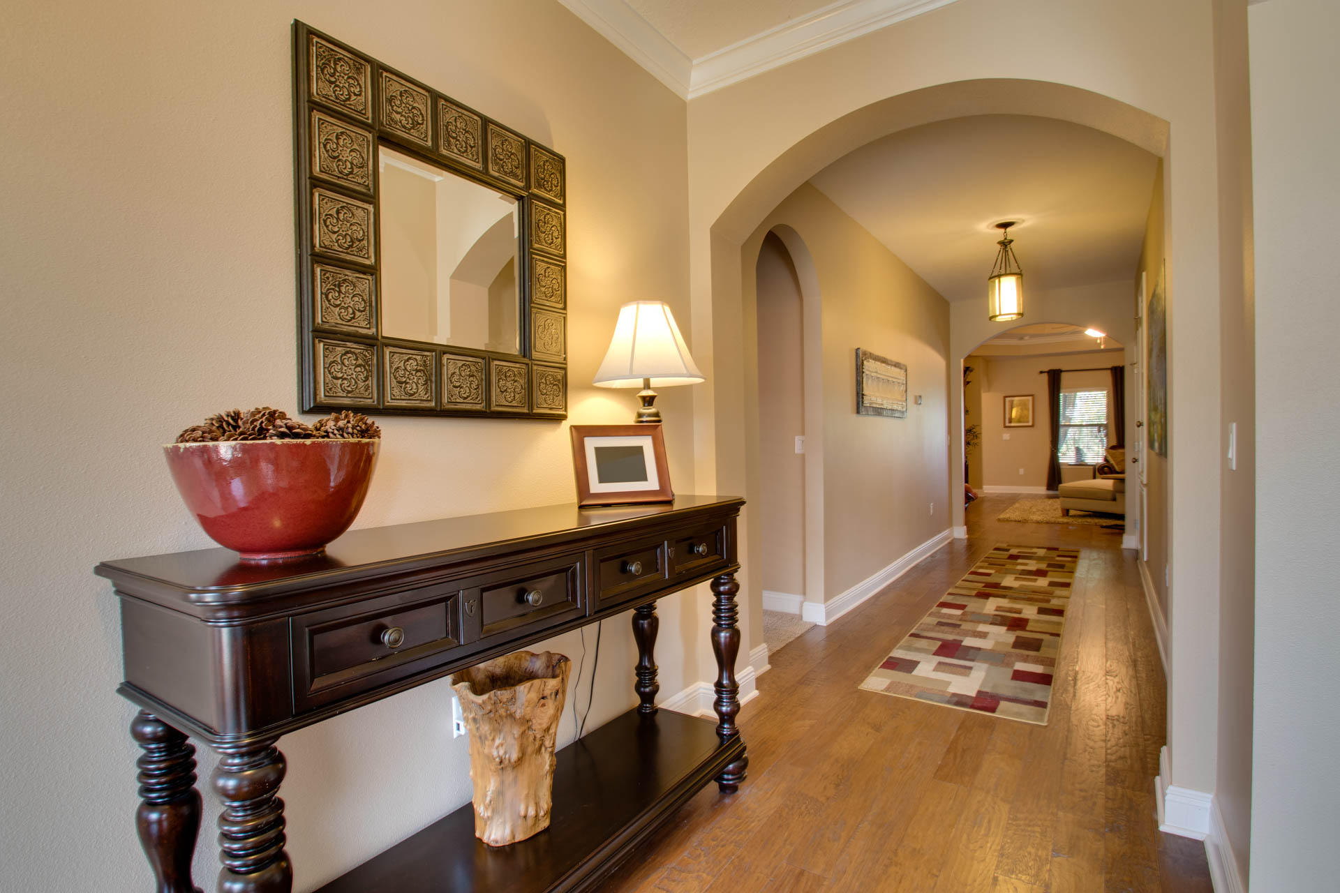 WHISPERING LAKE - Residential