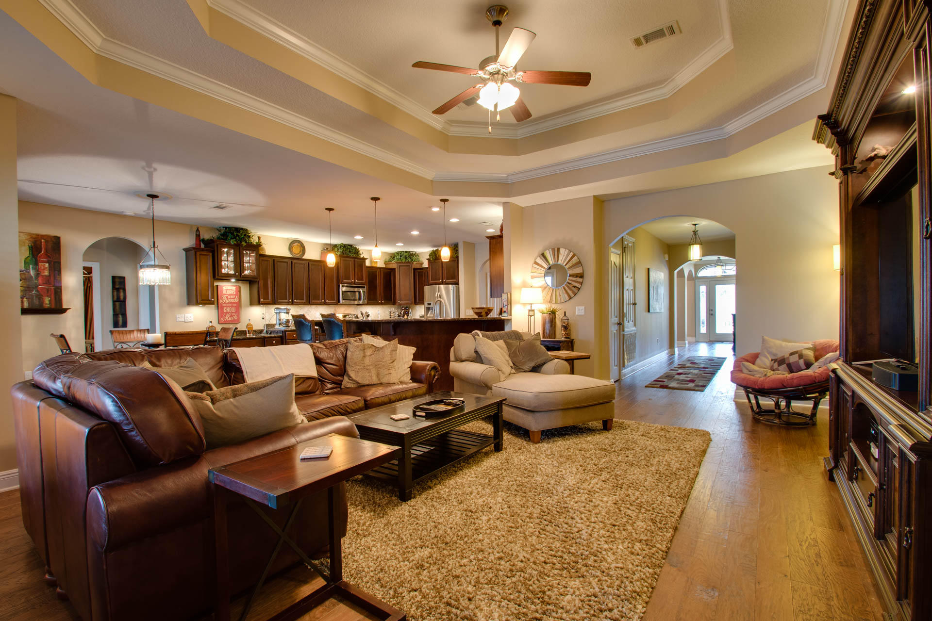 WHISPERING LAKE - Residential