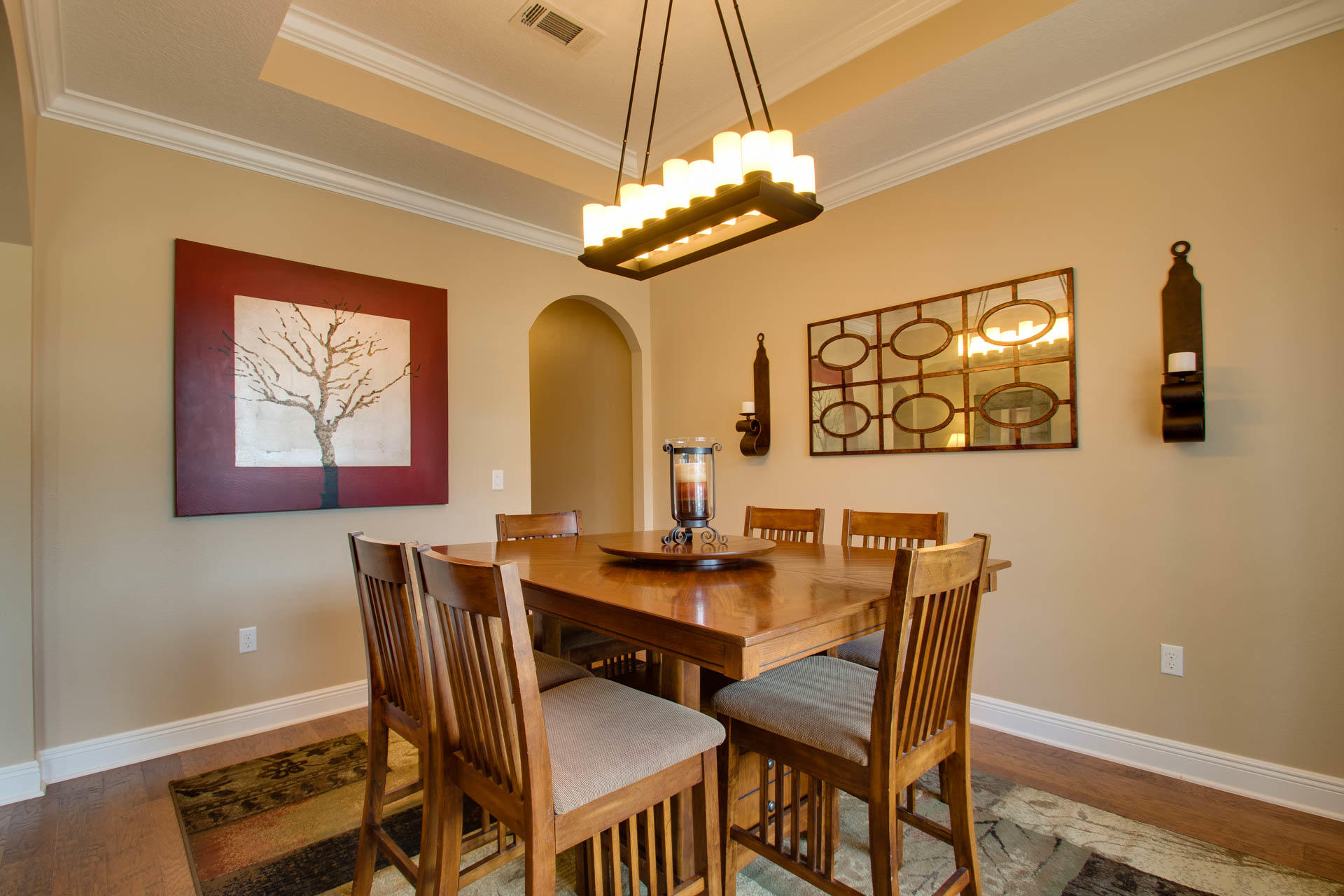 WHISPERING LAKE - Residential