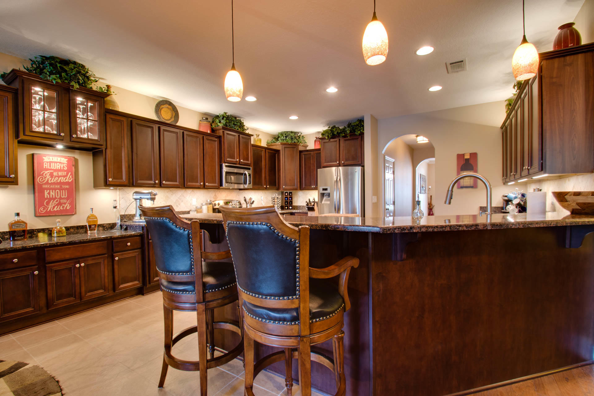 WHISPERING LAKE - Residential