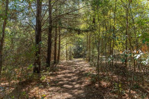 A home in DeFuniak Springs