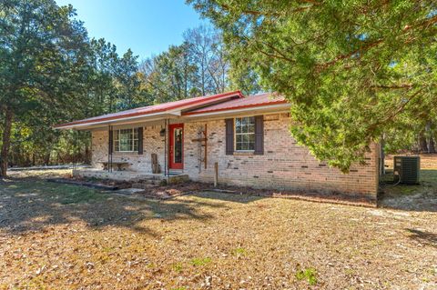 A home in DeFuniak Springs