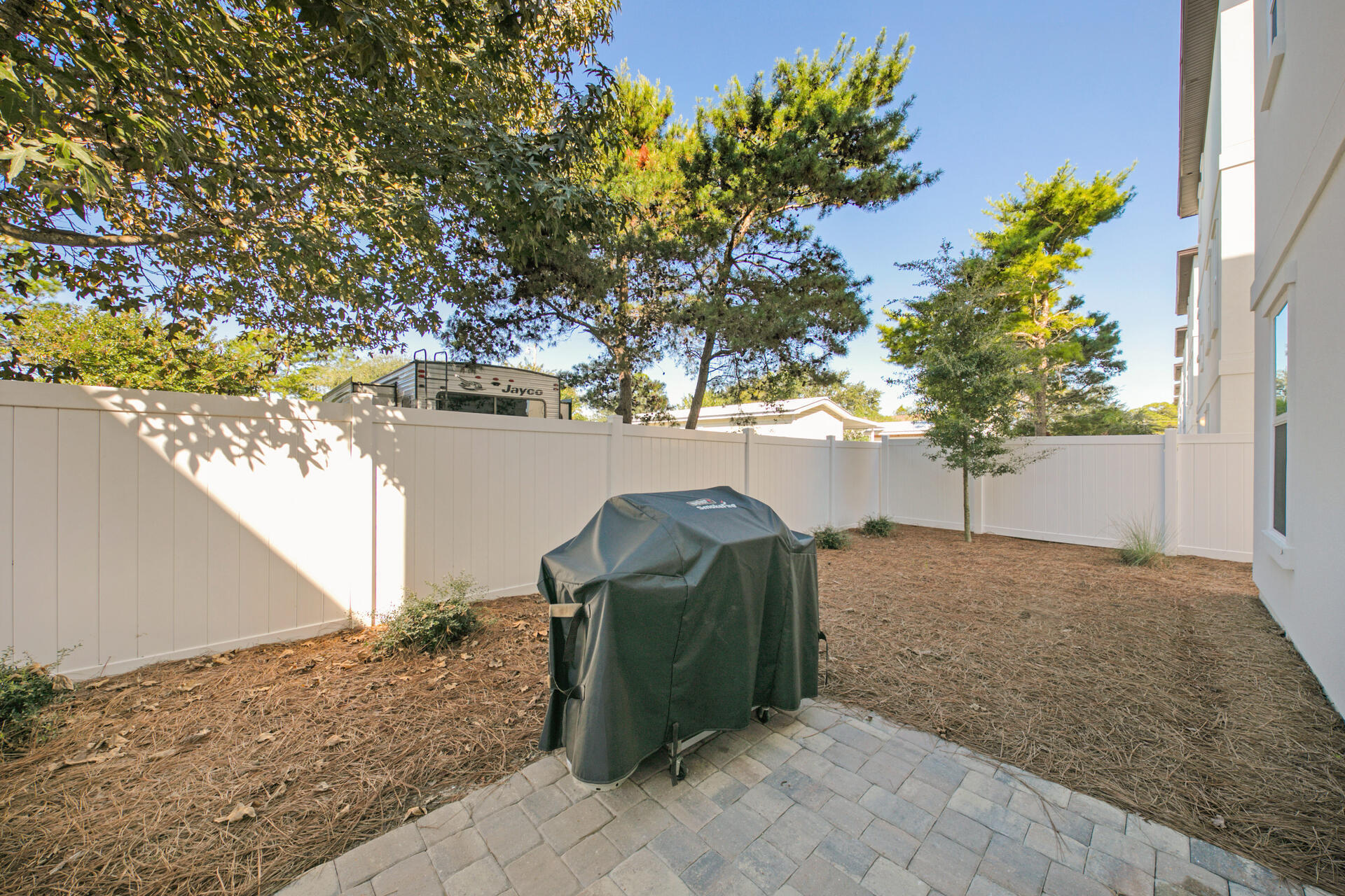 HIDDEN PALMS - Residential