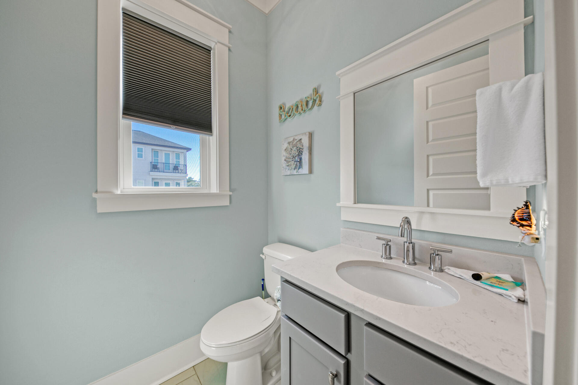 HIDDEN PALMS - Residential