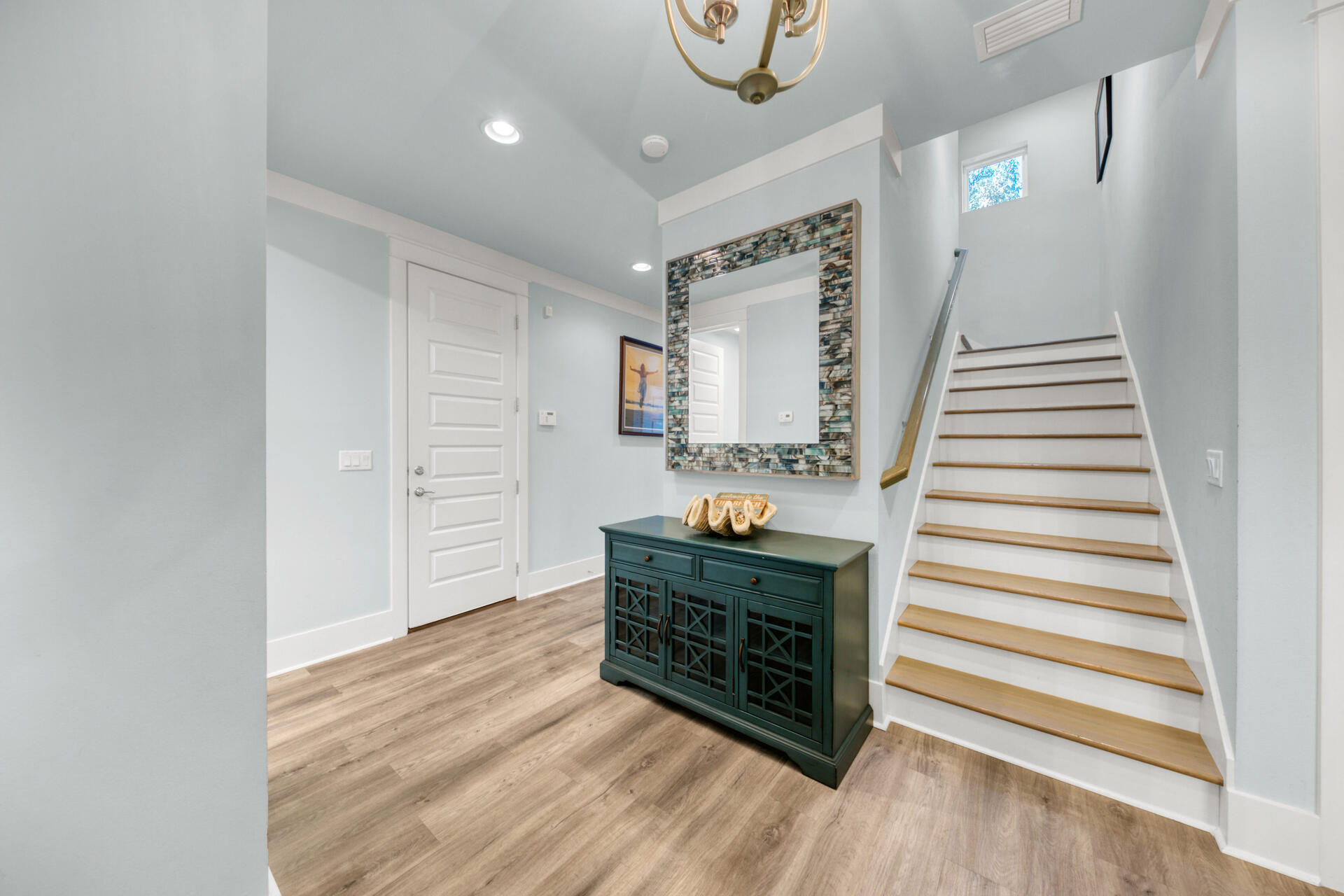 HIDDEN PALMS - Residential