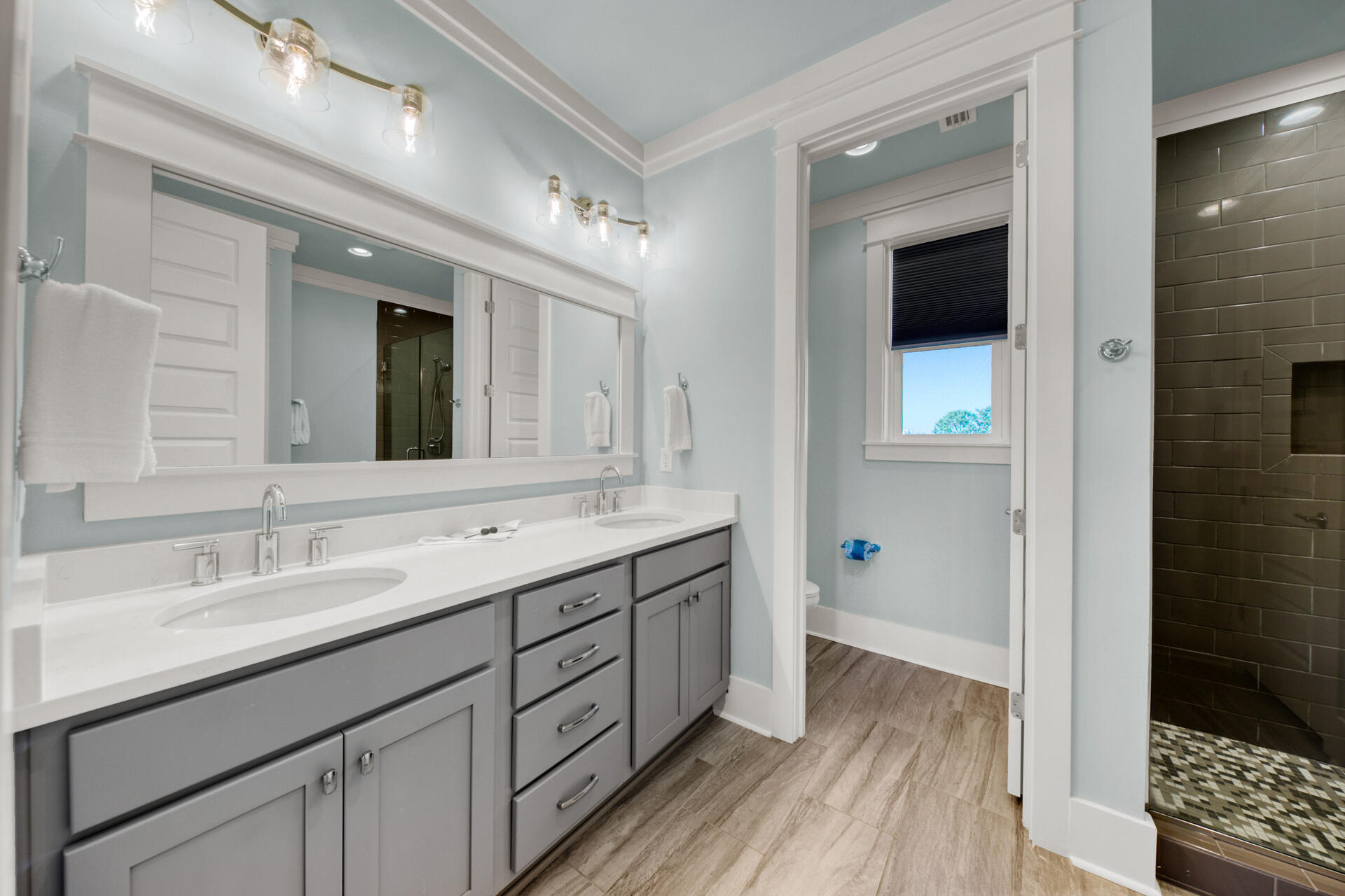 HIDDEN PALMS - Residential