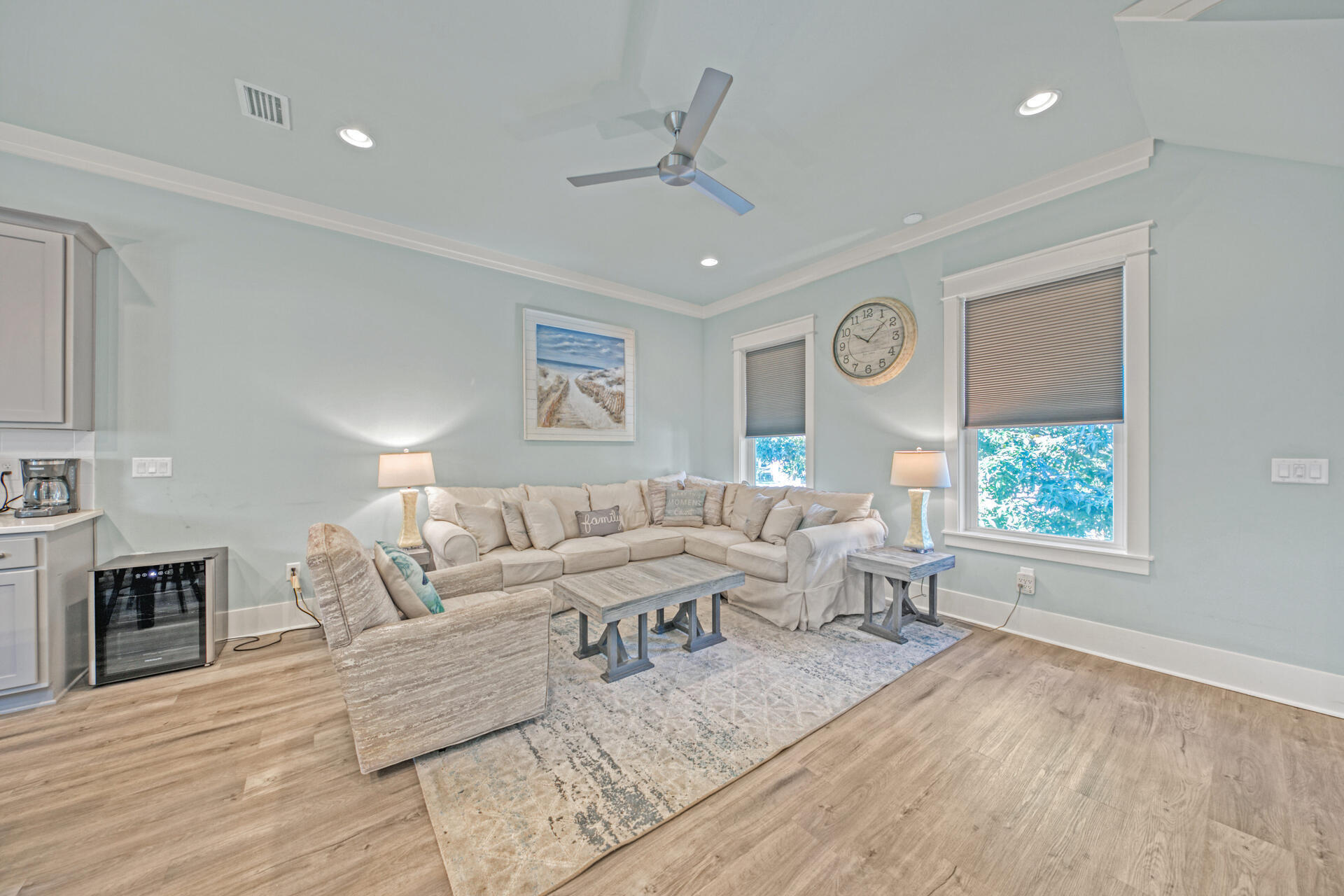 HIDDEN PALMS - Residential