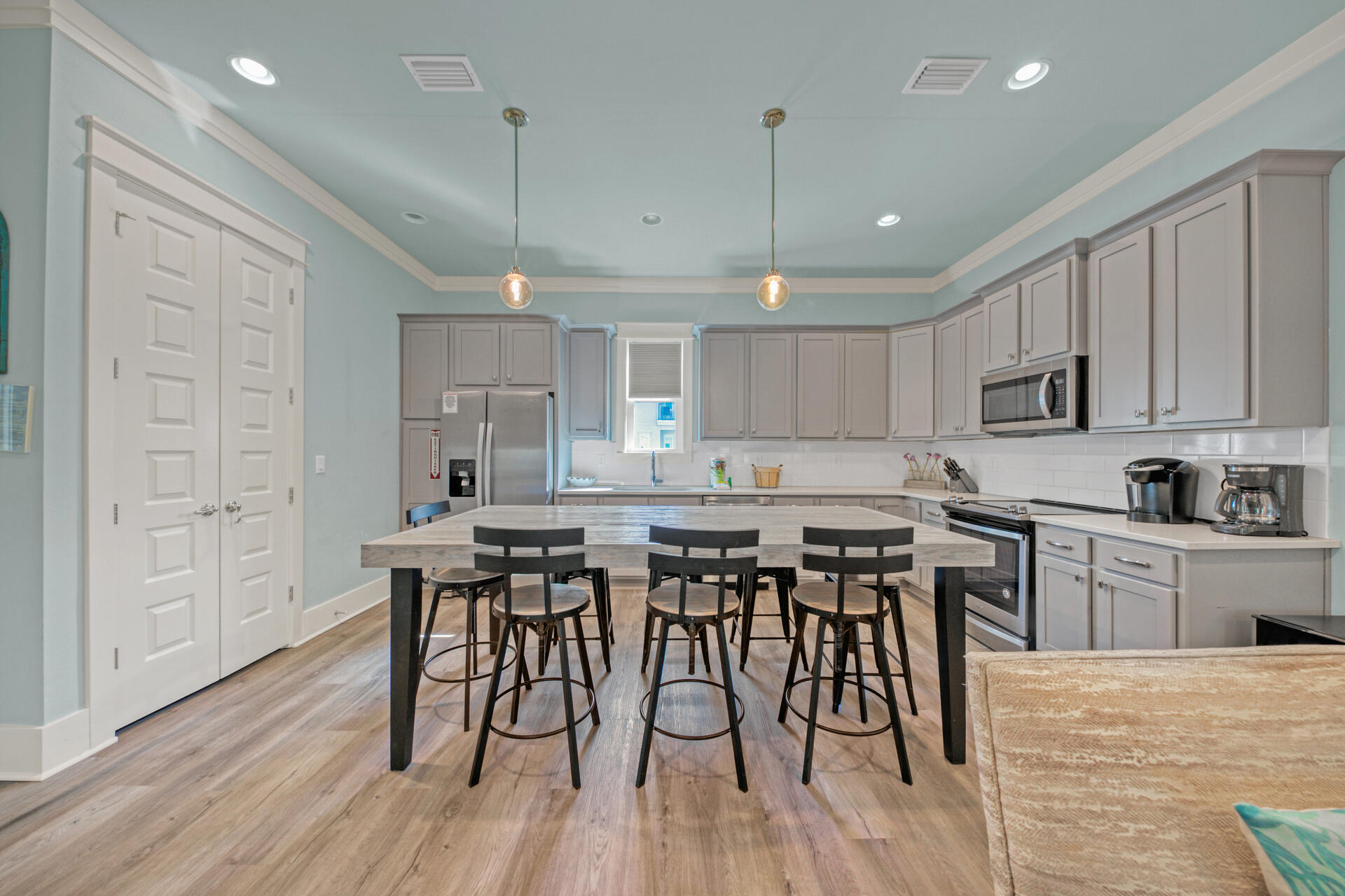 HIDDEN PALMS - Residential