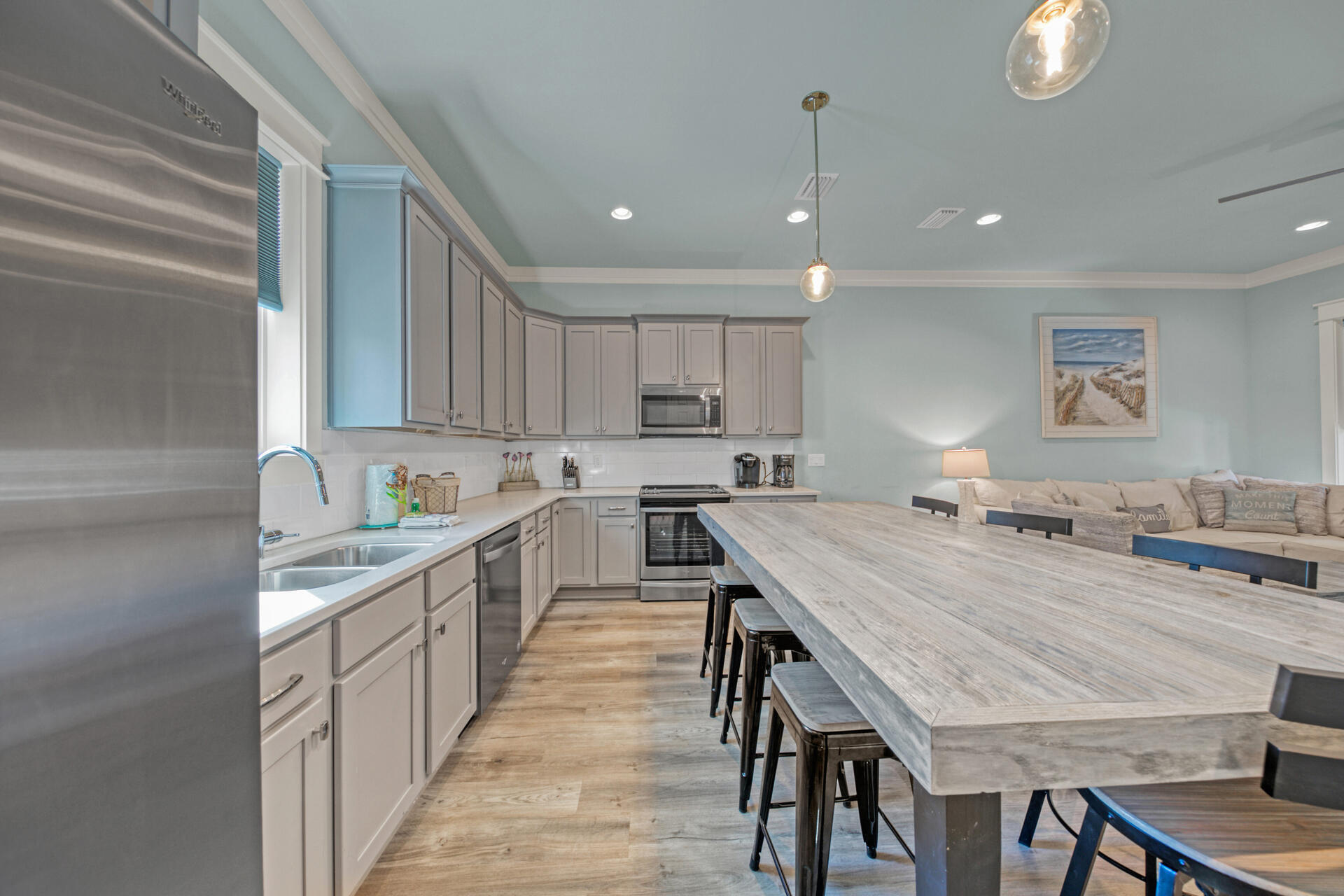 HIDDEN PALMS - Residential