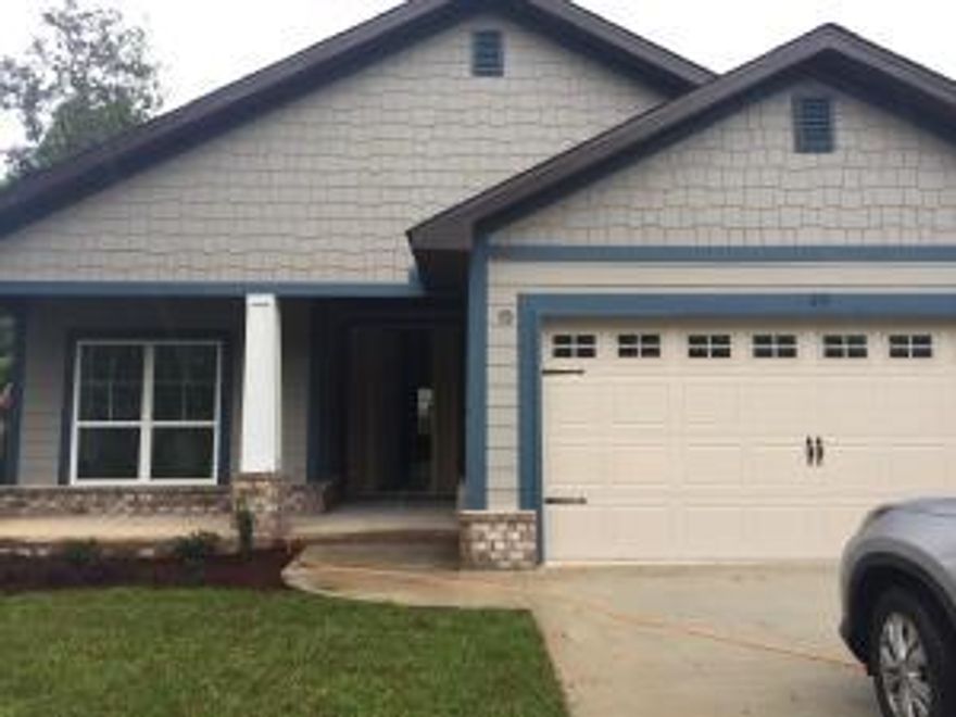 New construction in Lafayette Creek Landing. 1820 square feet, Craftsman style.