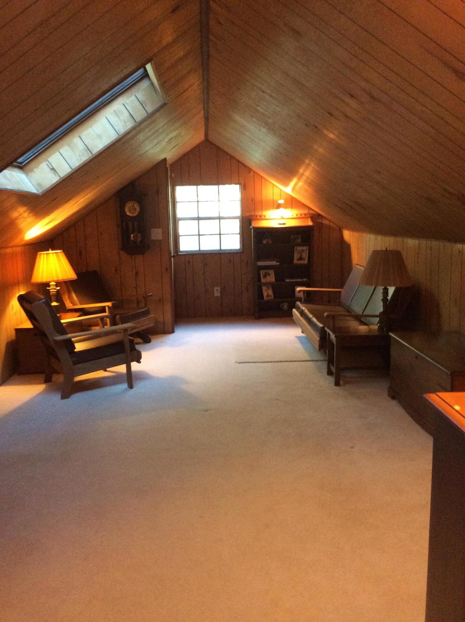 COUNTRY CLUB ESTATES - Residential