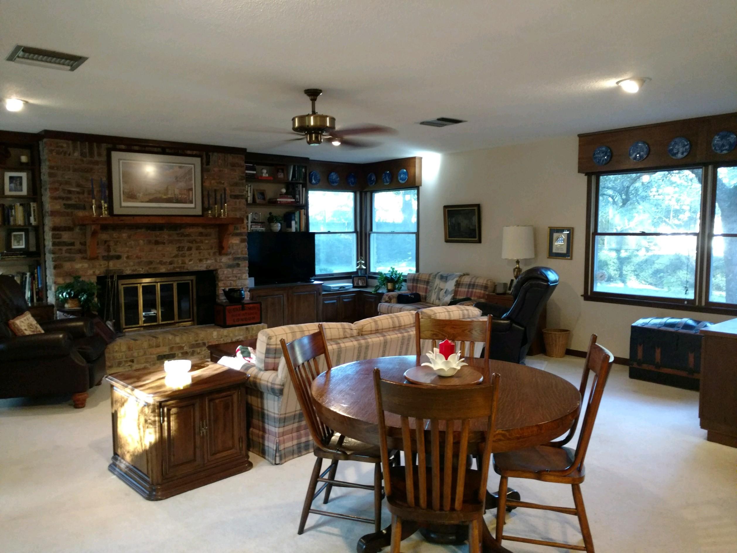 COUNTRY CLUB ESTATES - Residential