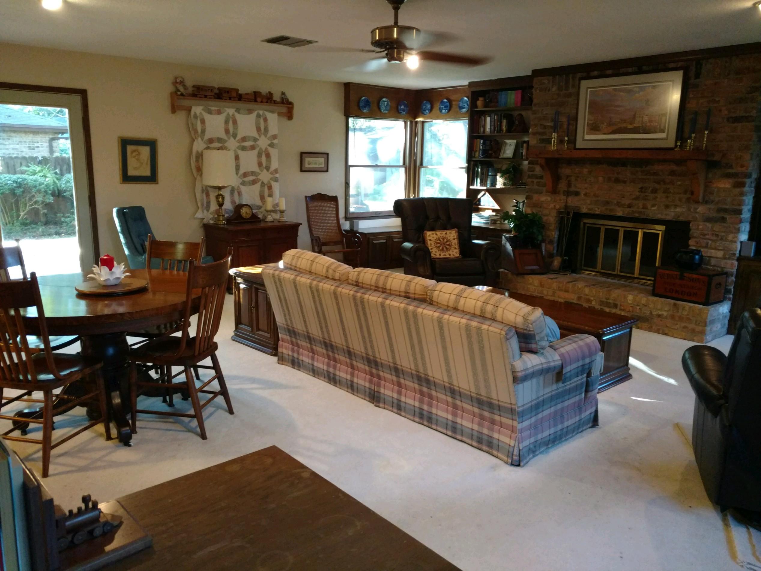 COUNTRY CLUB ESTATES - Residential