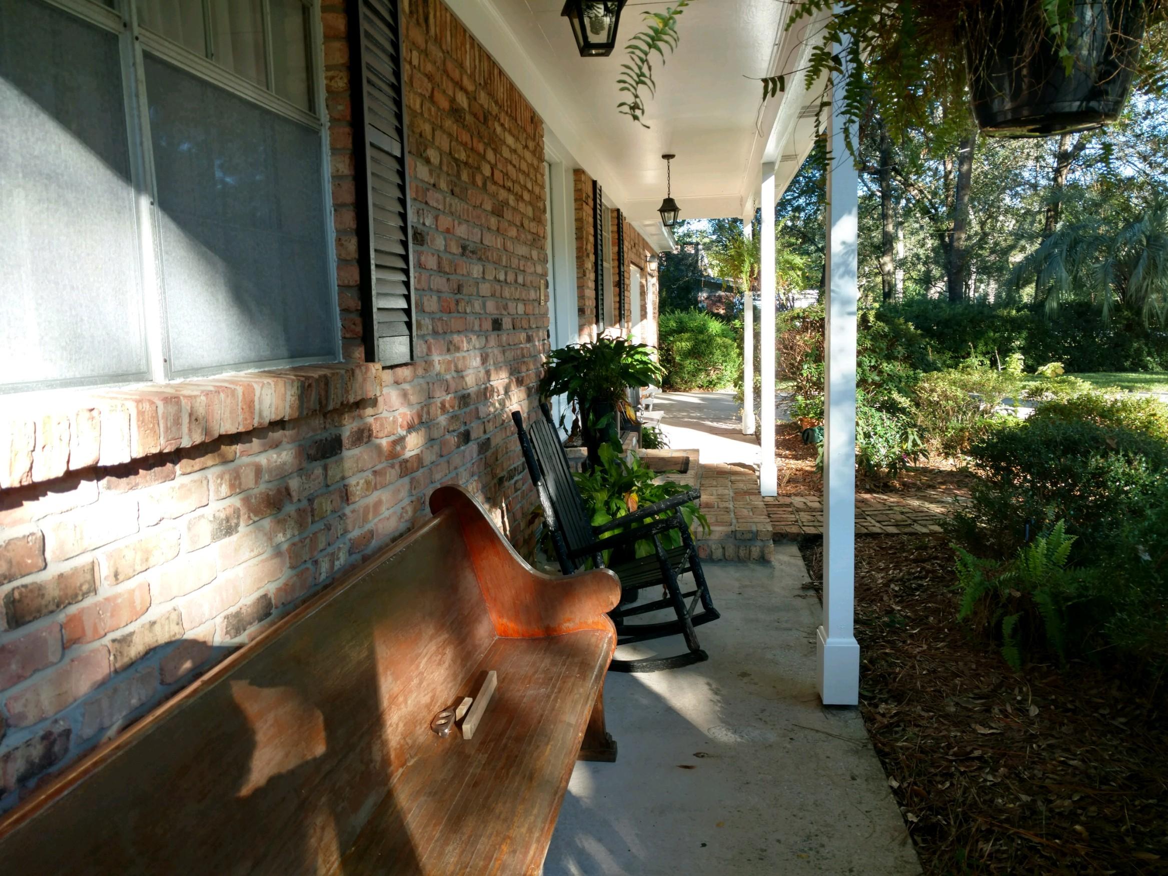 COUNTRY CLUB ESTATES - Residential