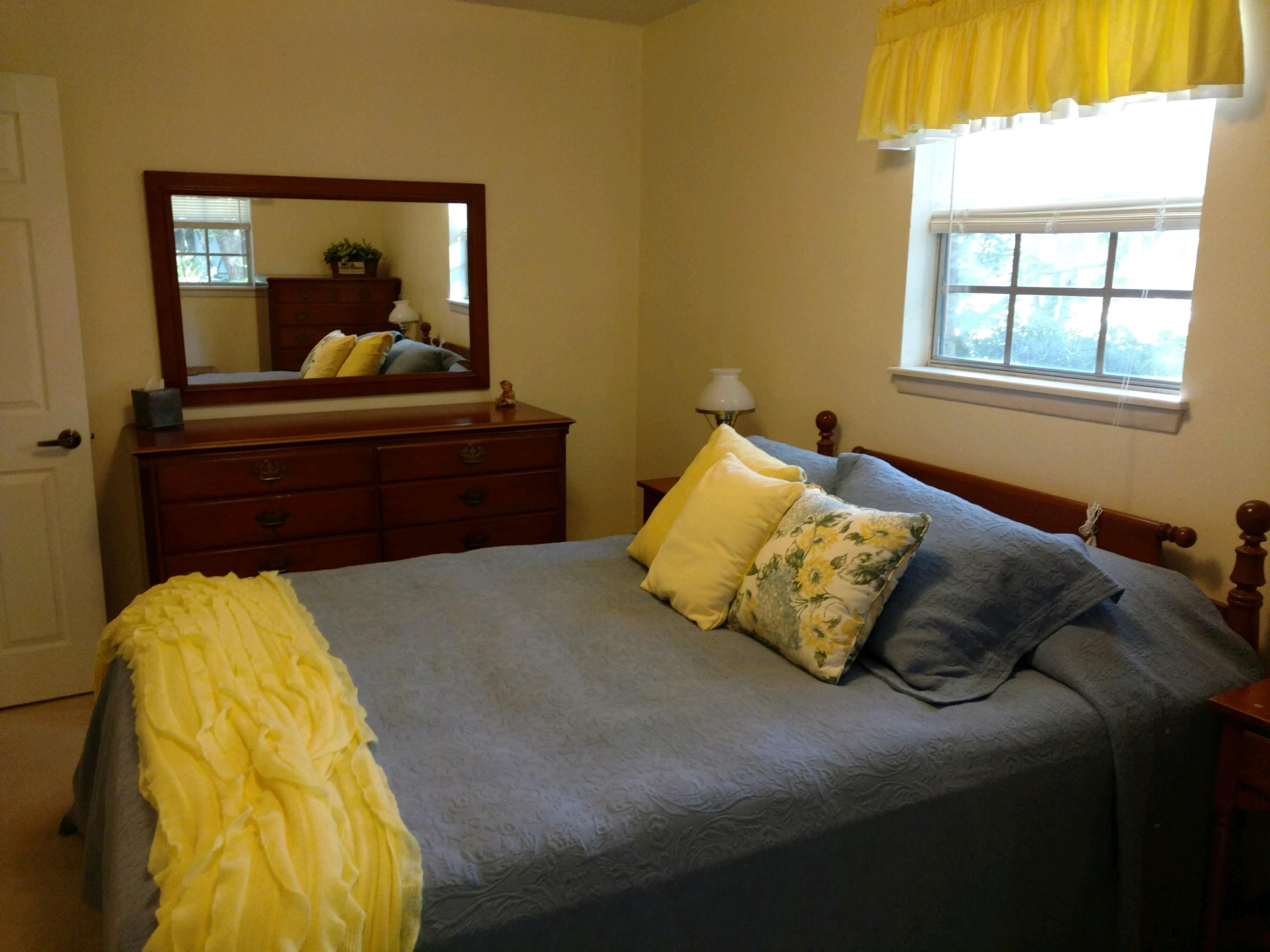 COUNTRY CLUB ESTATES - Residential