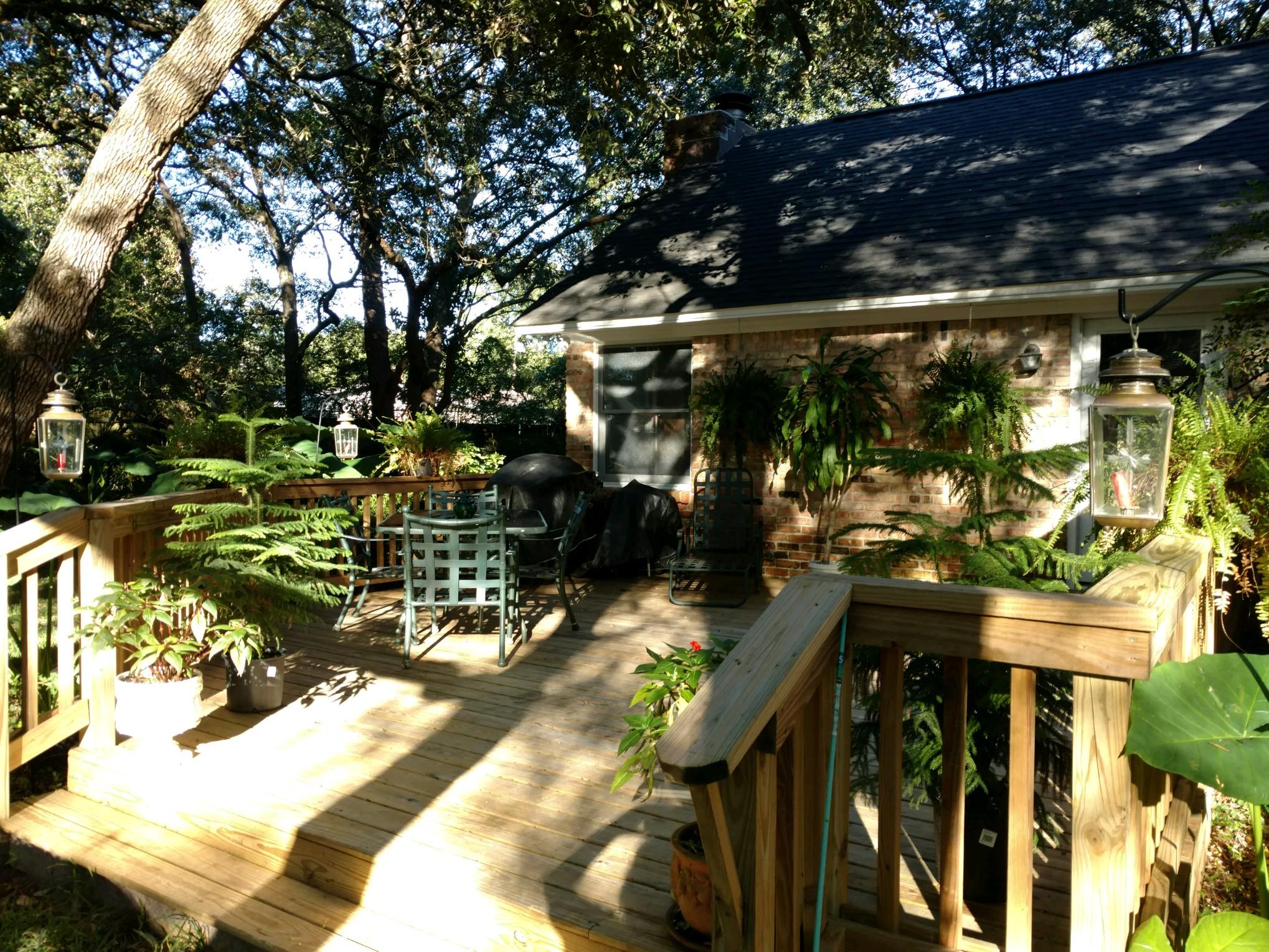 COUNTRY CLUB ESTATES - Residential