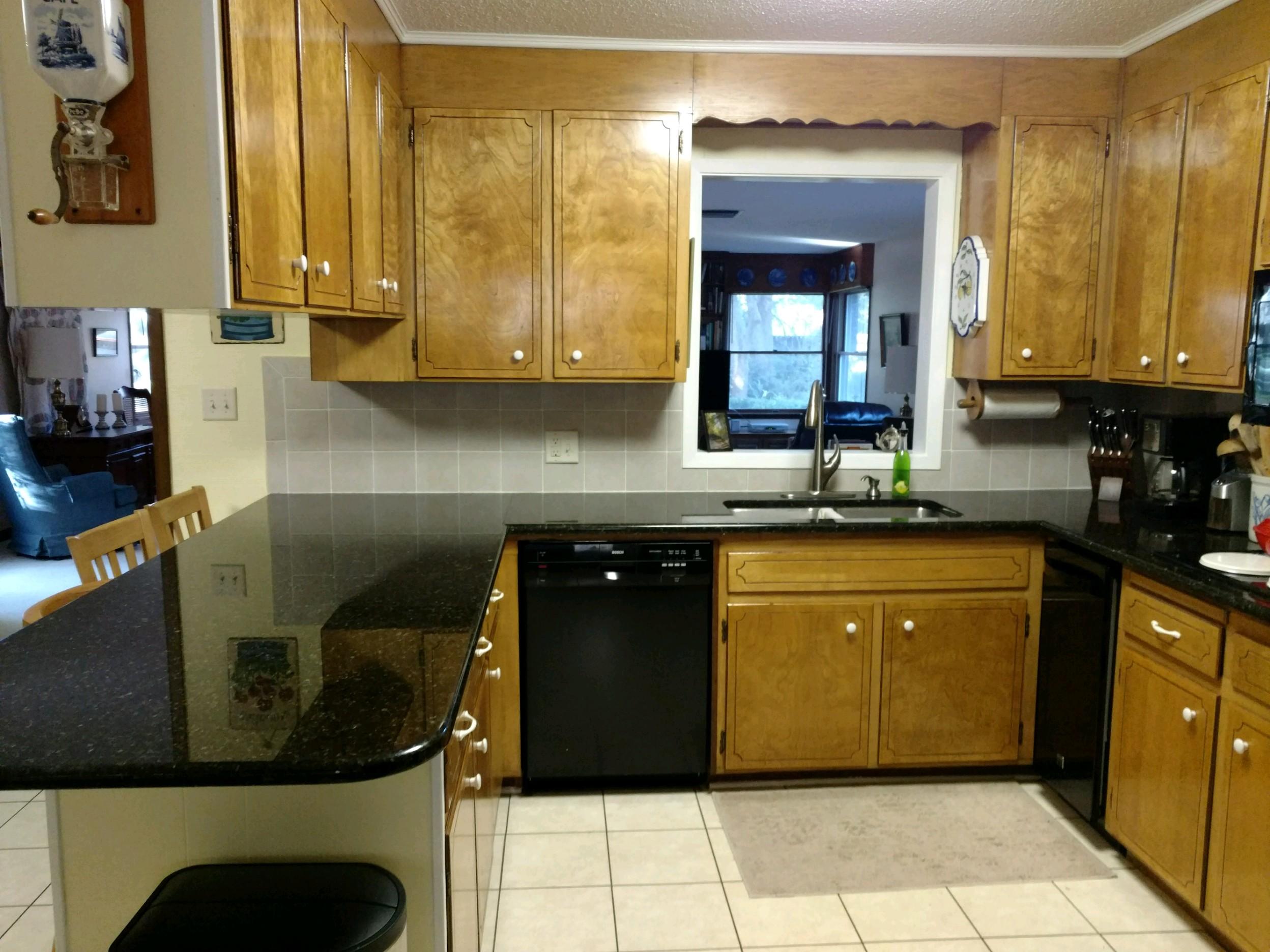 COUNTRY CLUB ESTATES - Residential