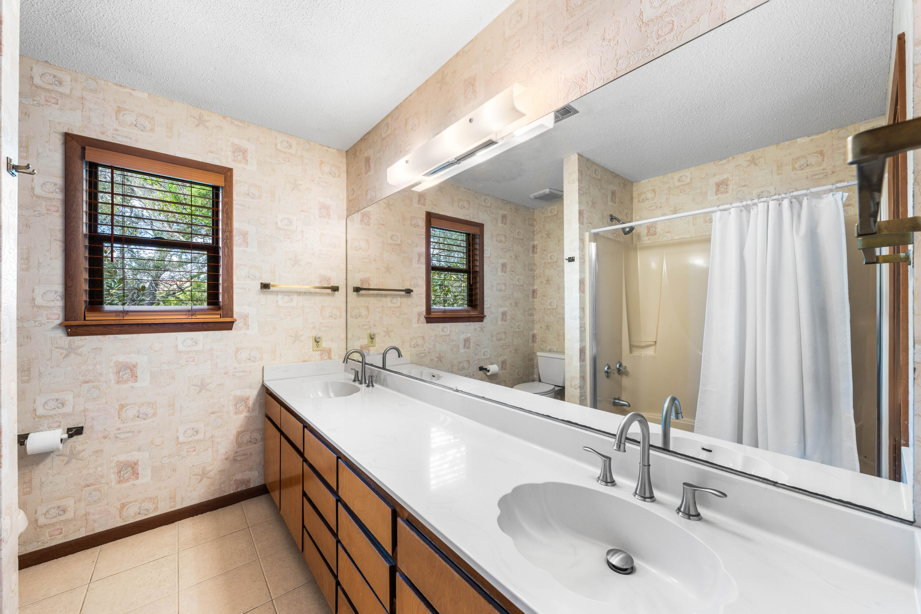 FOUR MILE VILLAGE - Residential