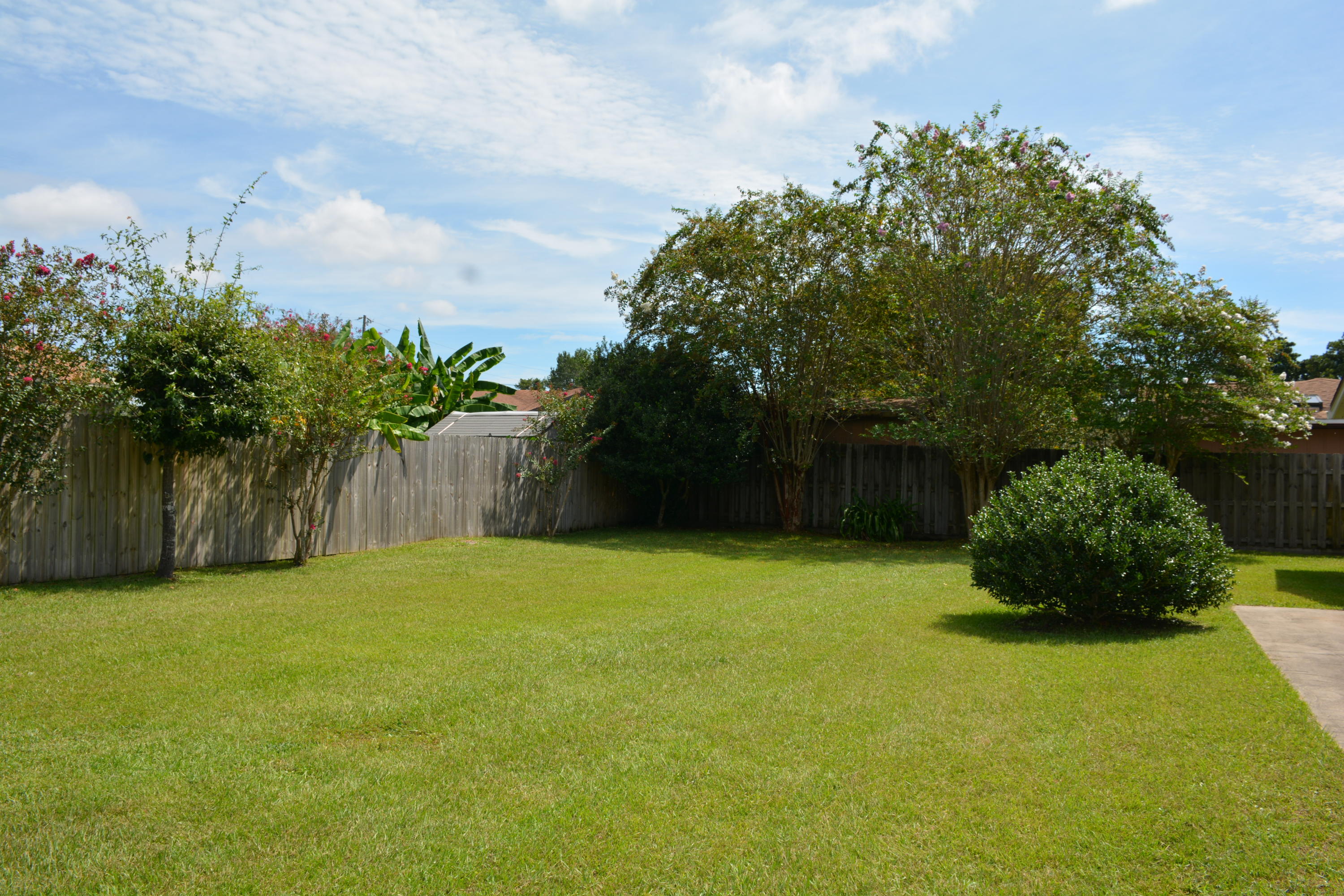 Tanglewood 1st Addn - Residential