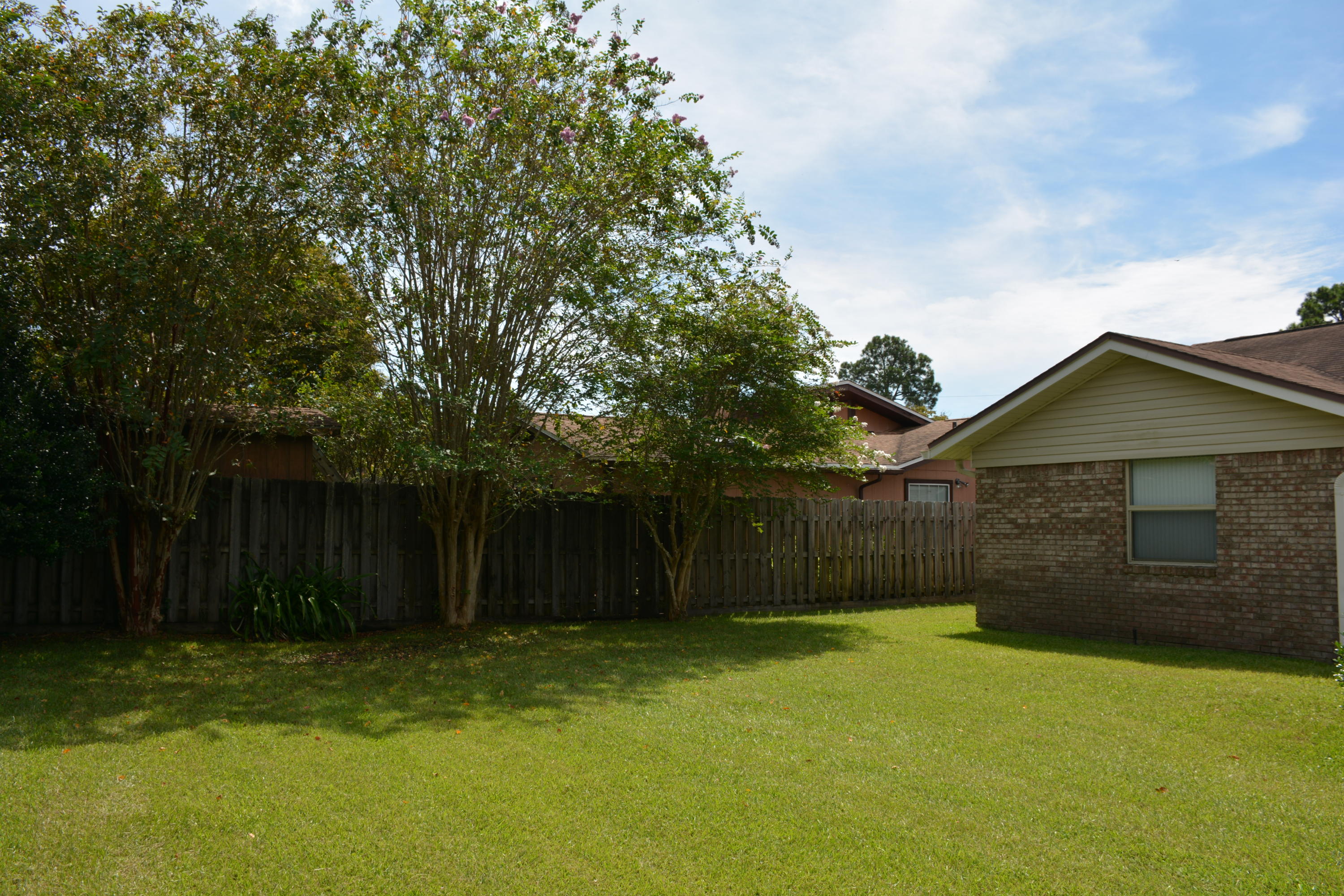 Tanglewood 1st Addn - Residential