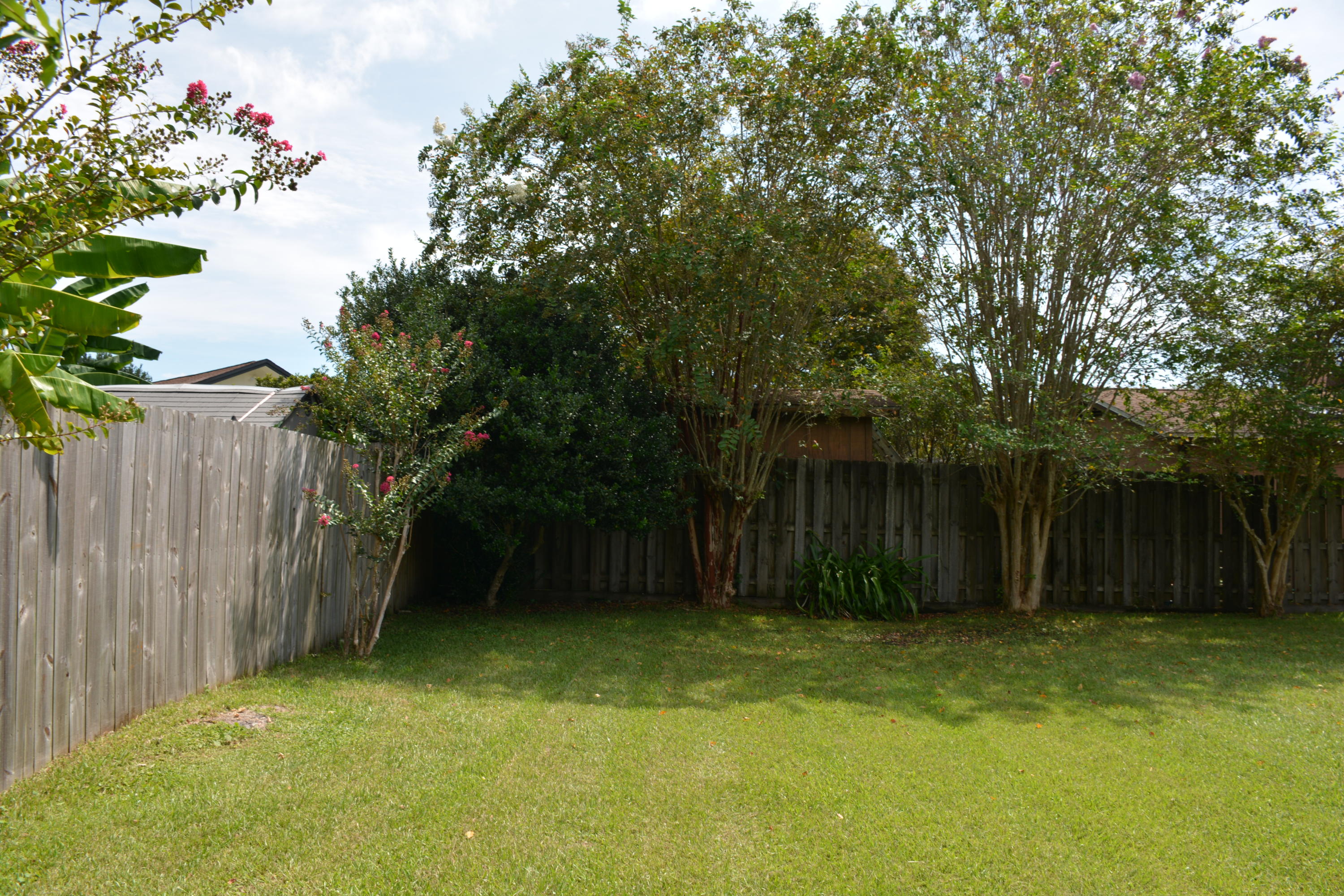 Tanglewood 1st Addn - Residential