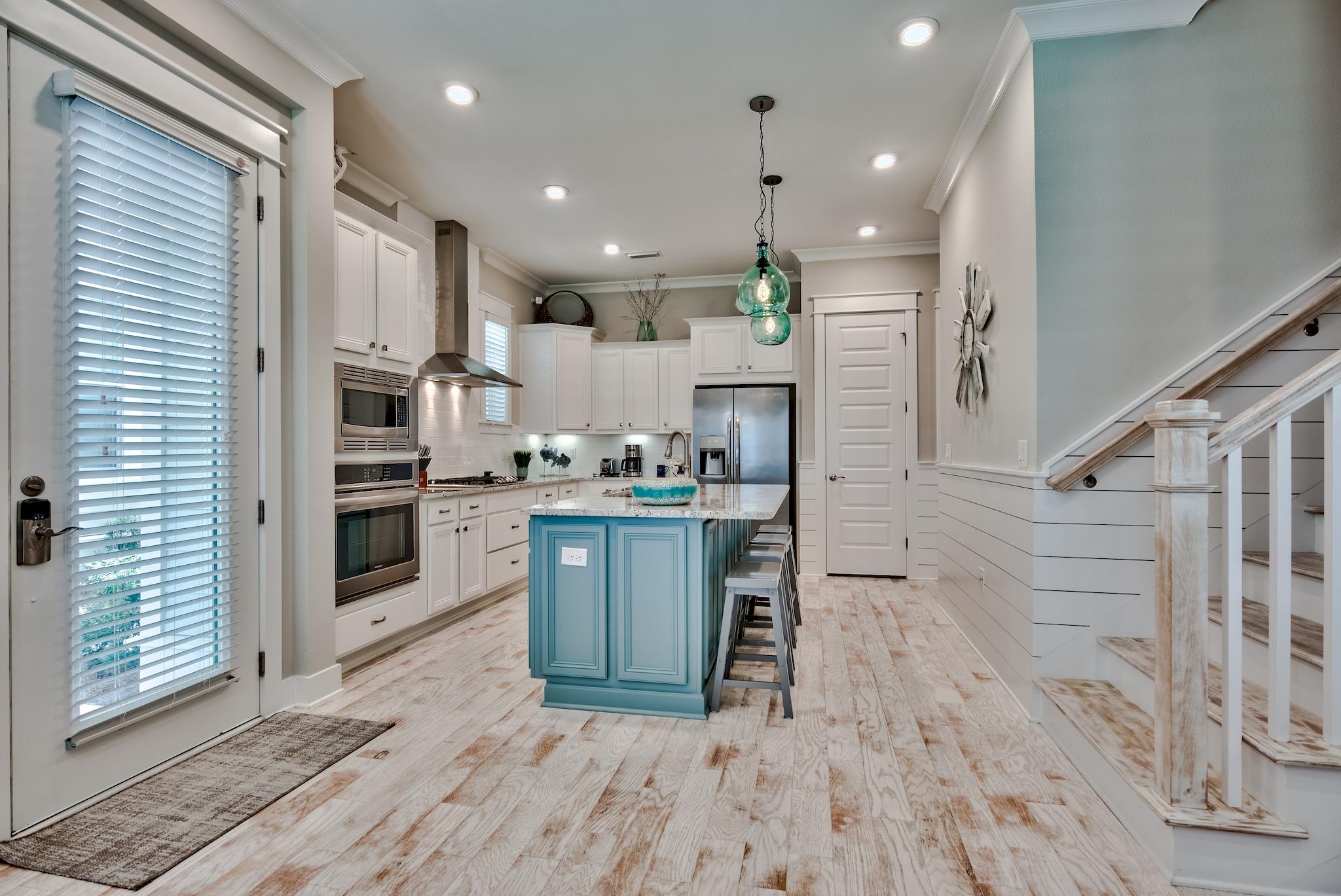 PROMINENCE/TRIPLEXES - Residential