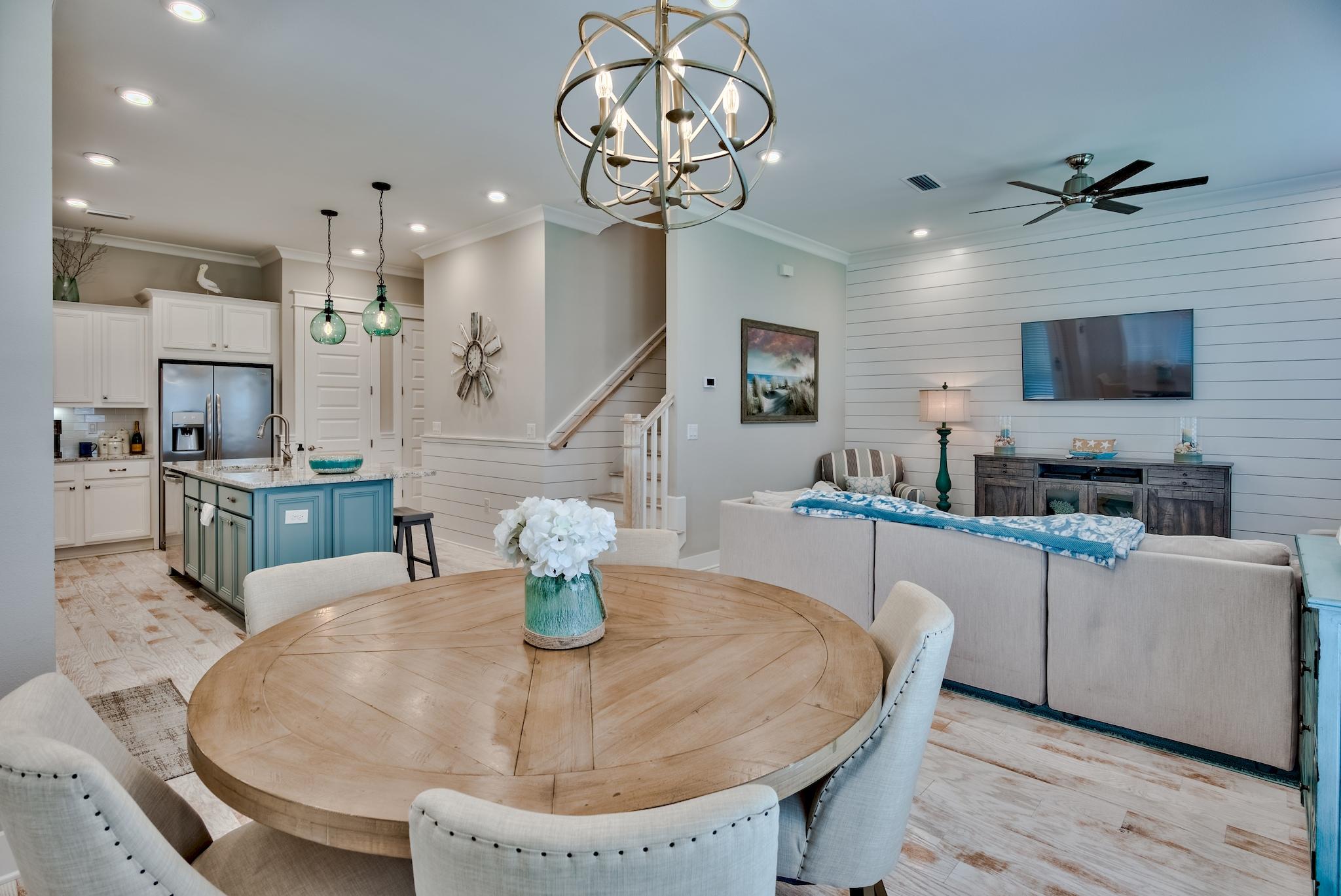 PROMINENCE/TRIPLEXES - Residential