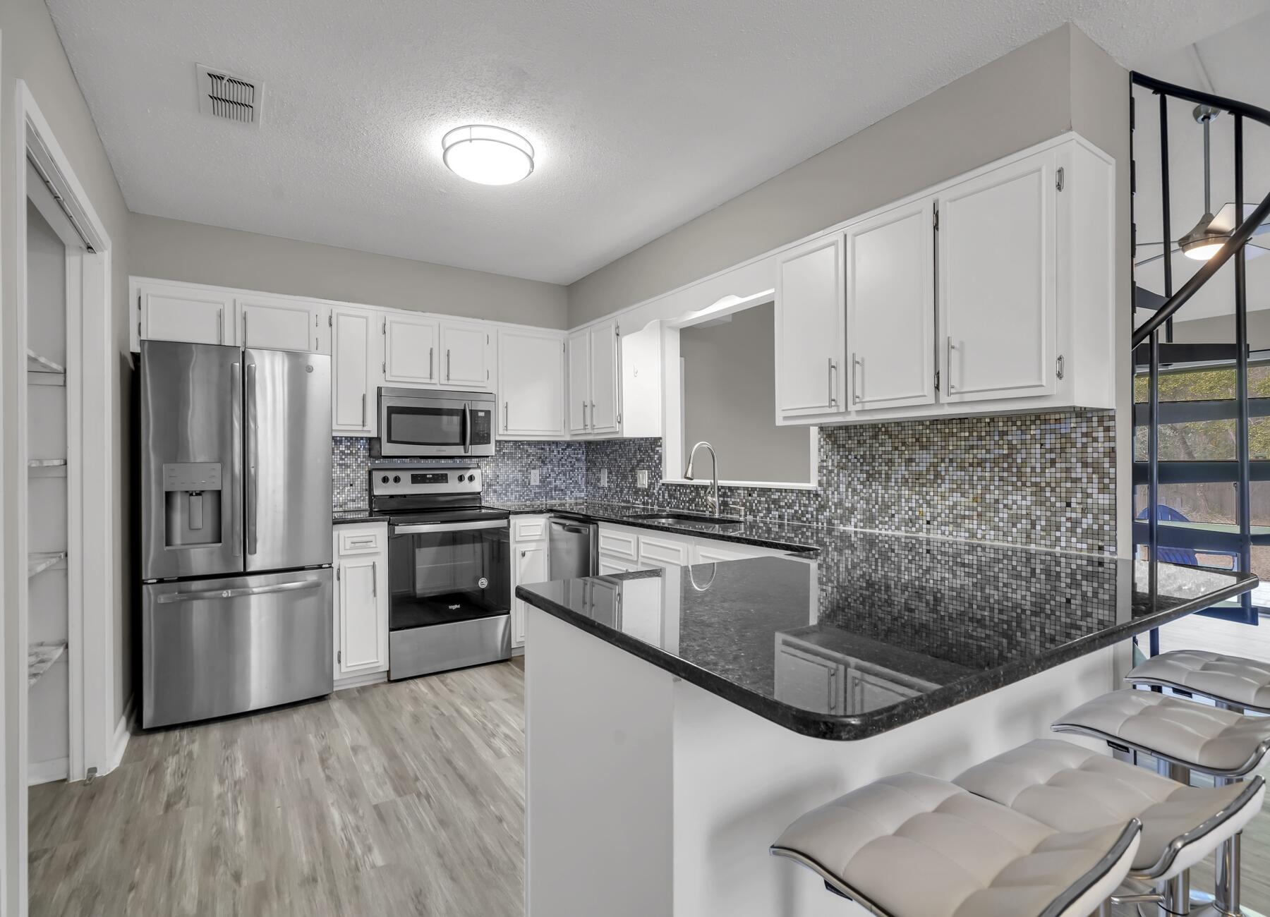 SEA HILLS 3RD - Residential