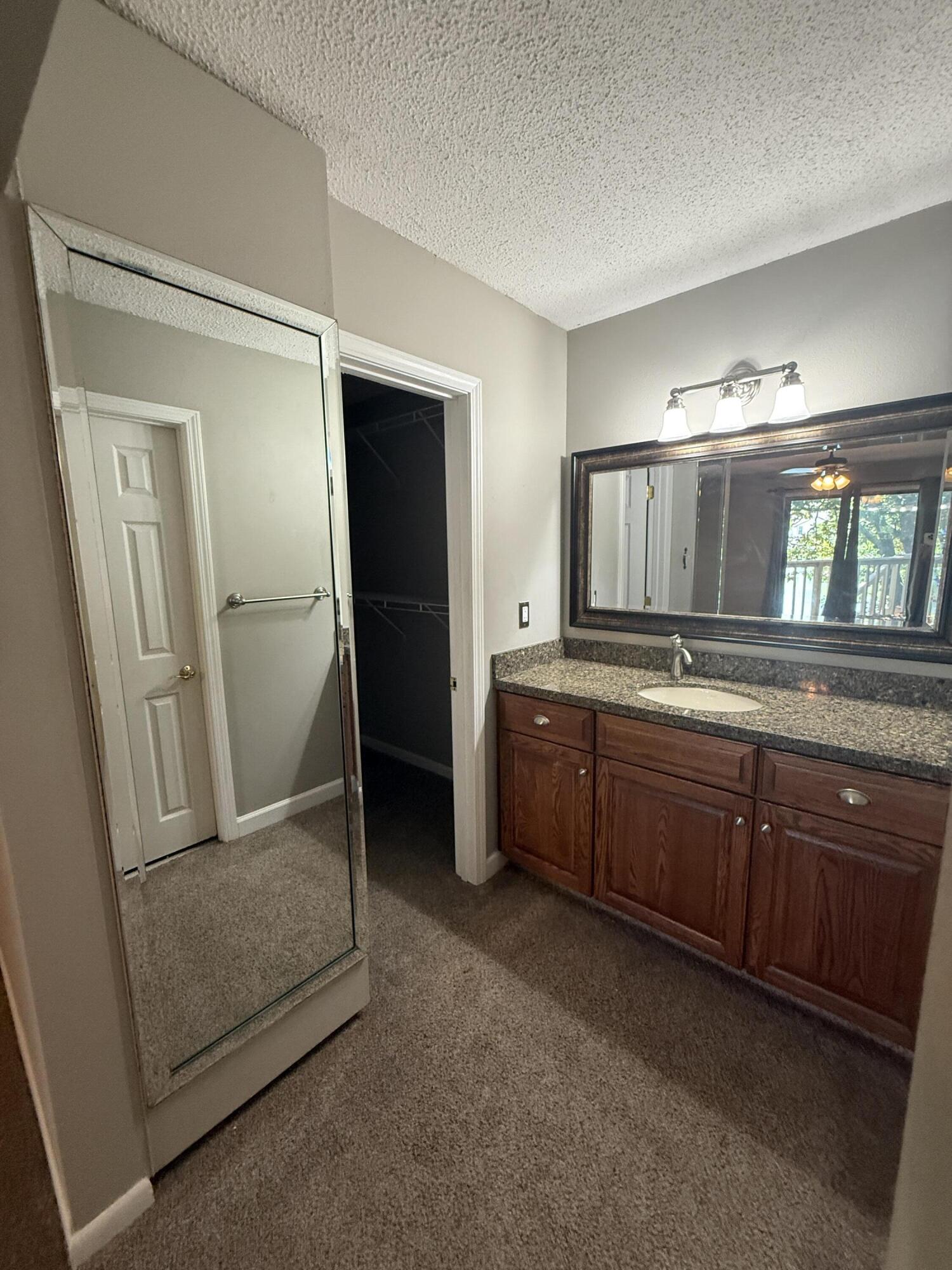 KELL-AIRE GARDENS - Residential Lease
