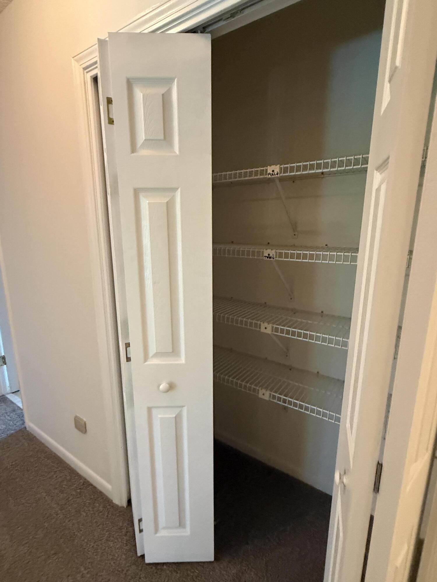 KELL-AIRE GARDENS - Residential Lease