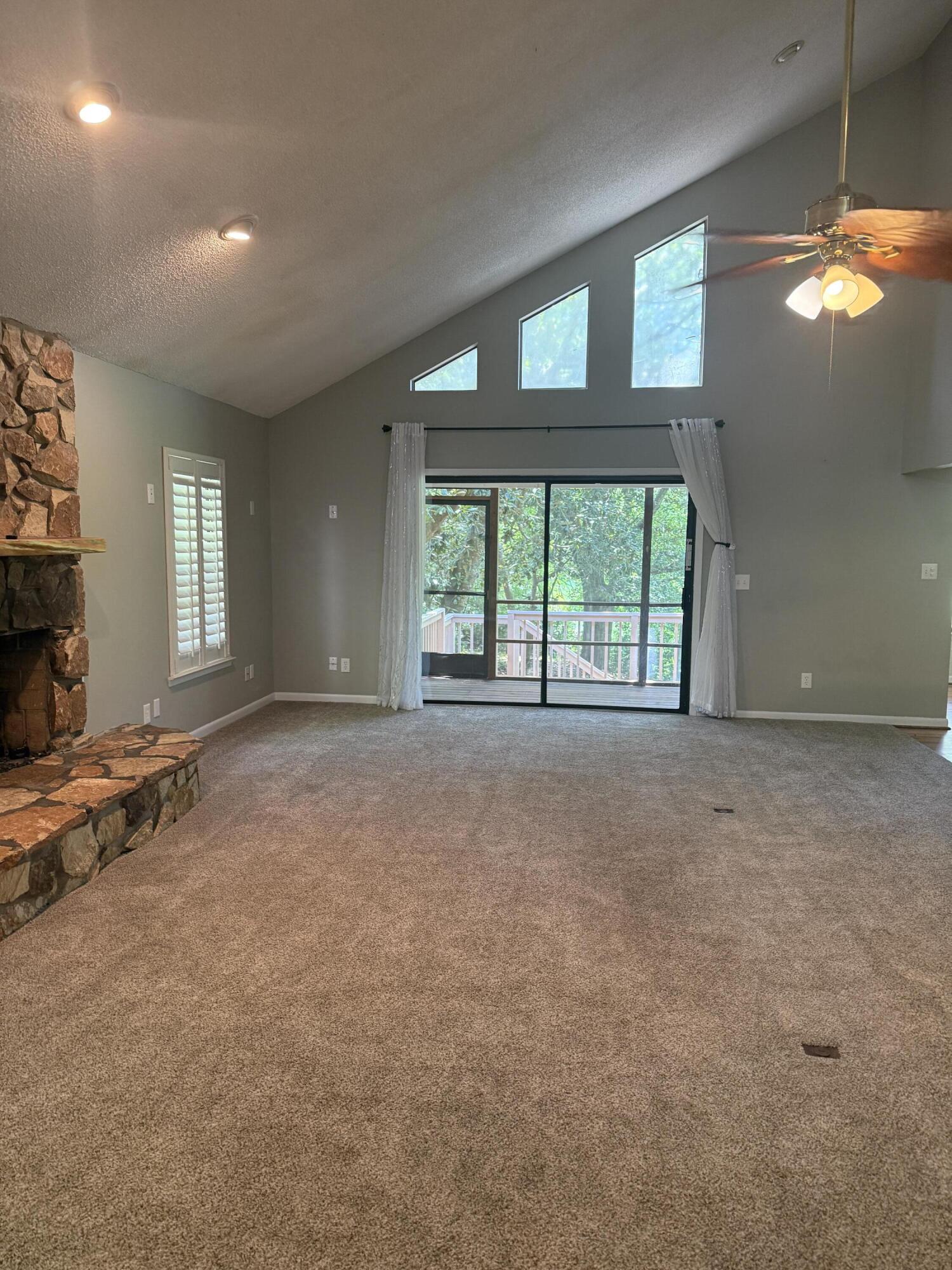 KELL-AIRE GARDENS - Residential Lease