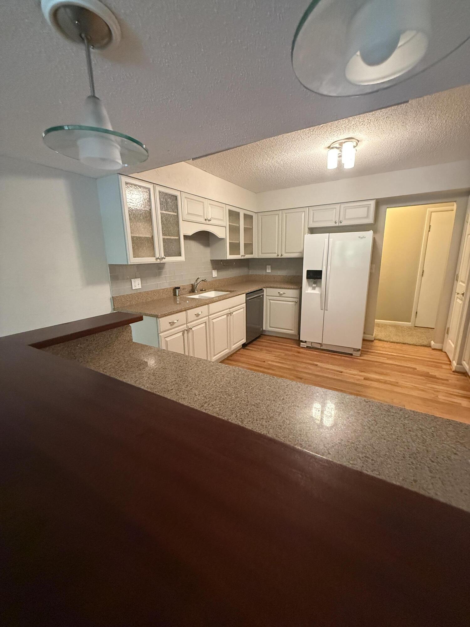 KELL-AIRE GARDENS - Residential Lease