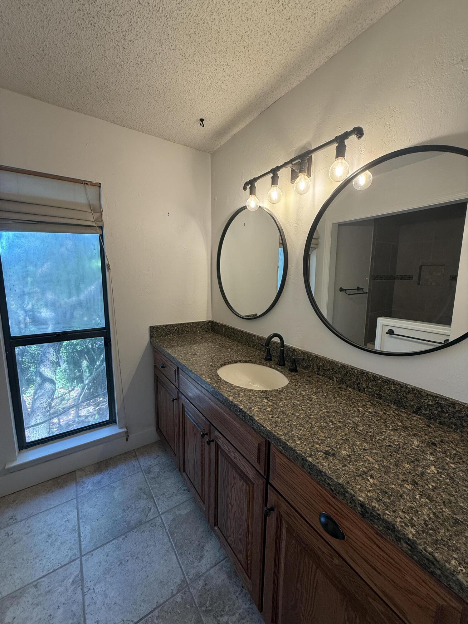 KELL-AIRE GARDENS - Residential Lease