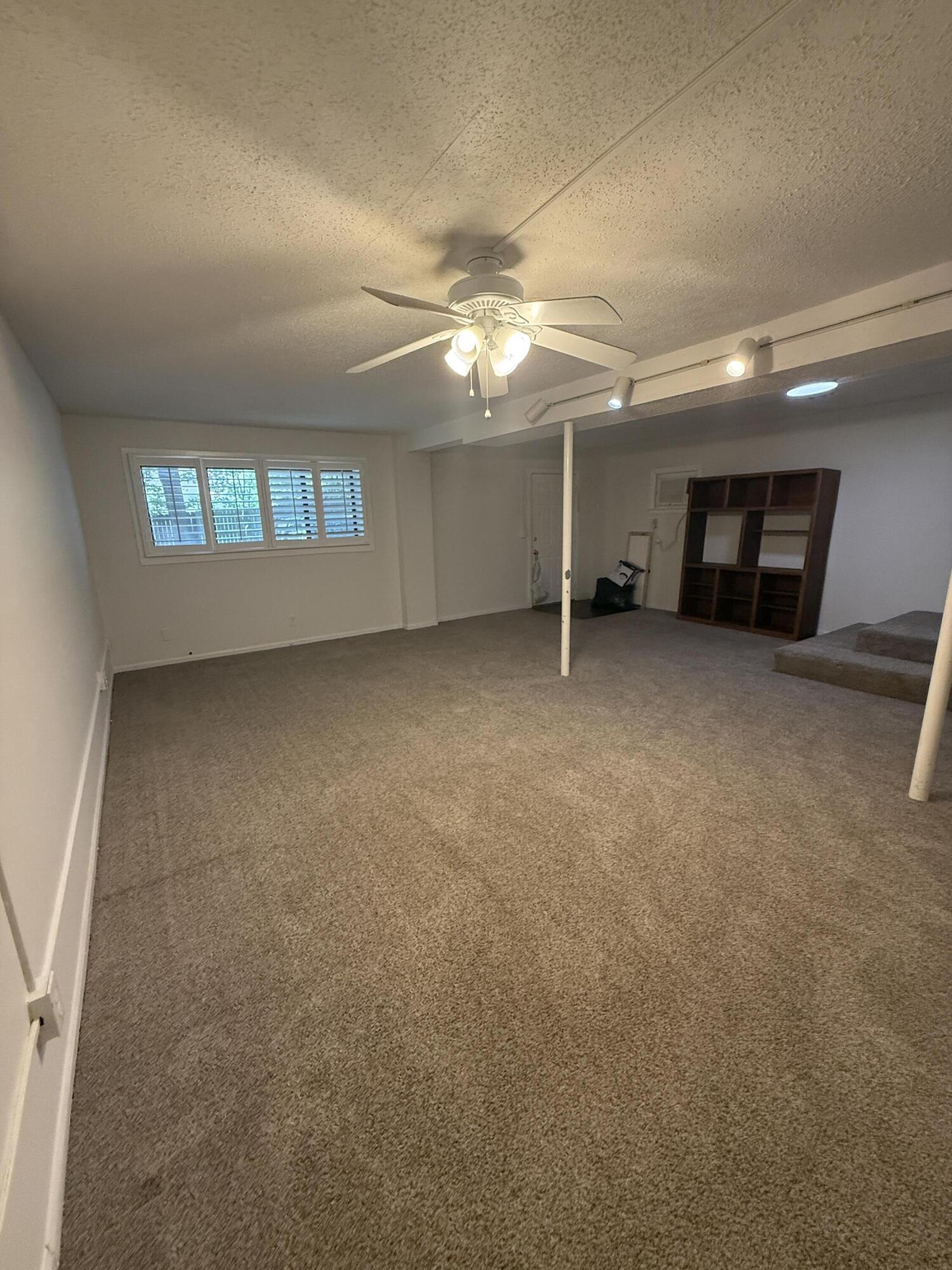 KELL-AIRE GARDENS - Residential Lease