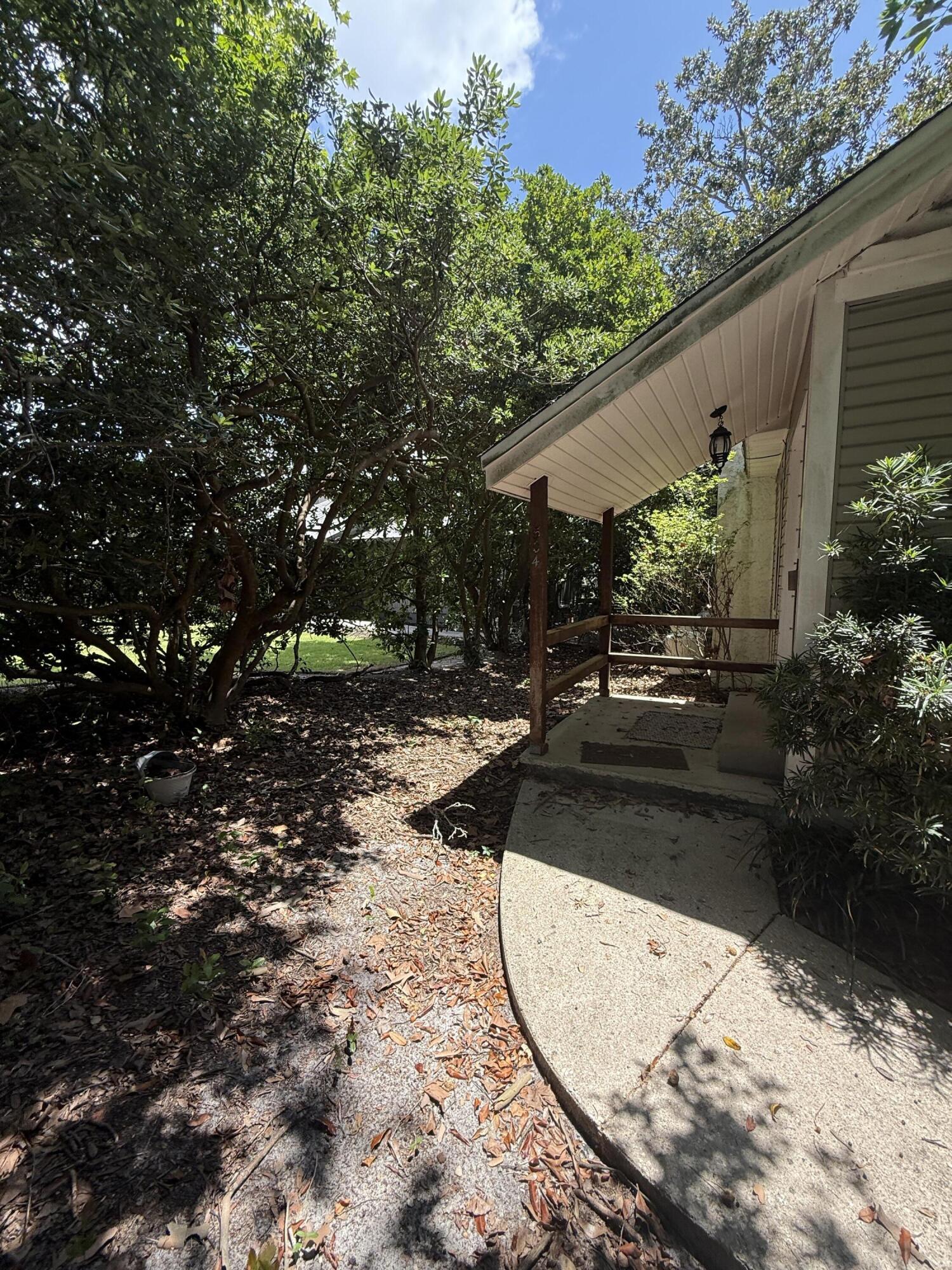 KELL-AIRE GARDENS - Residential Lease