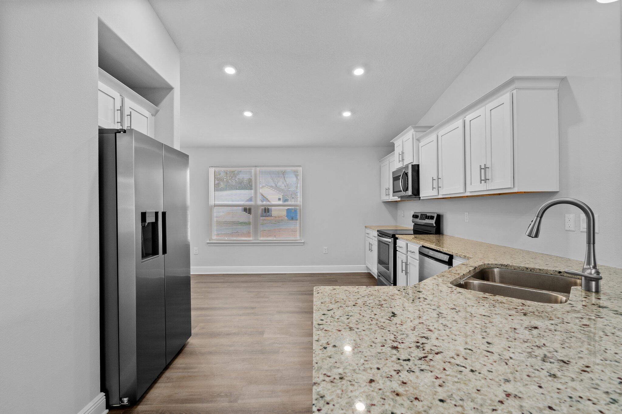 RIVERWALK PH I - Residential Lease